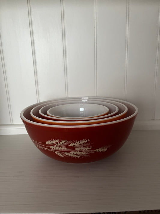 Vintage Pyrex Autumn Harvest Wheat Mixing Bowl Set (1979-1986) — Complete Nesting Set, Burnt Orange & Pumpkin Wheat Pattern – 4-Piece