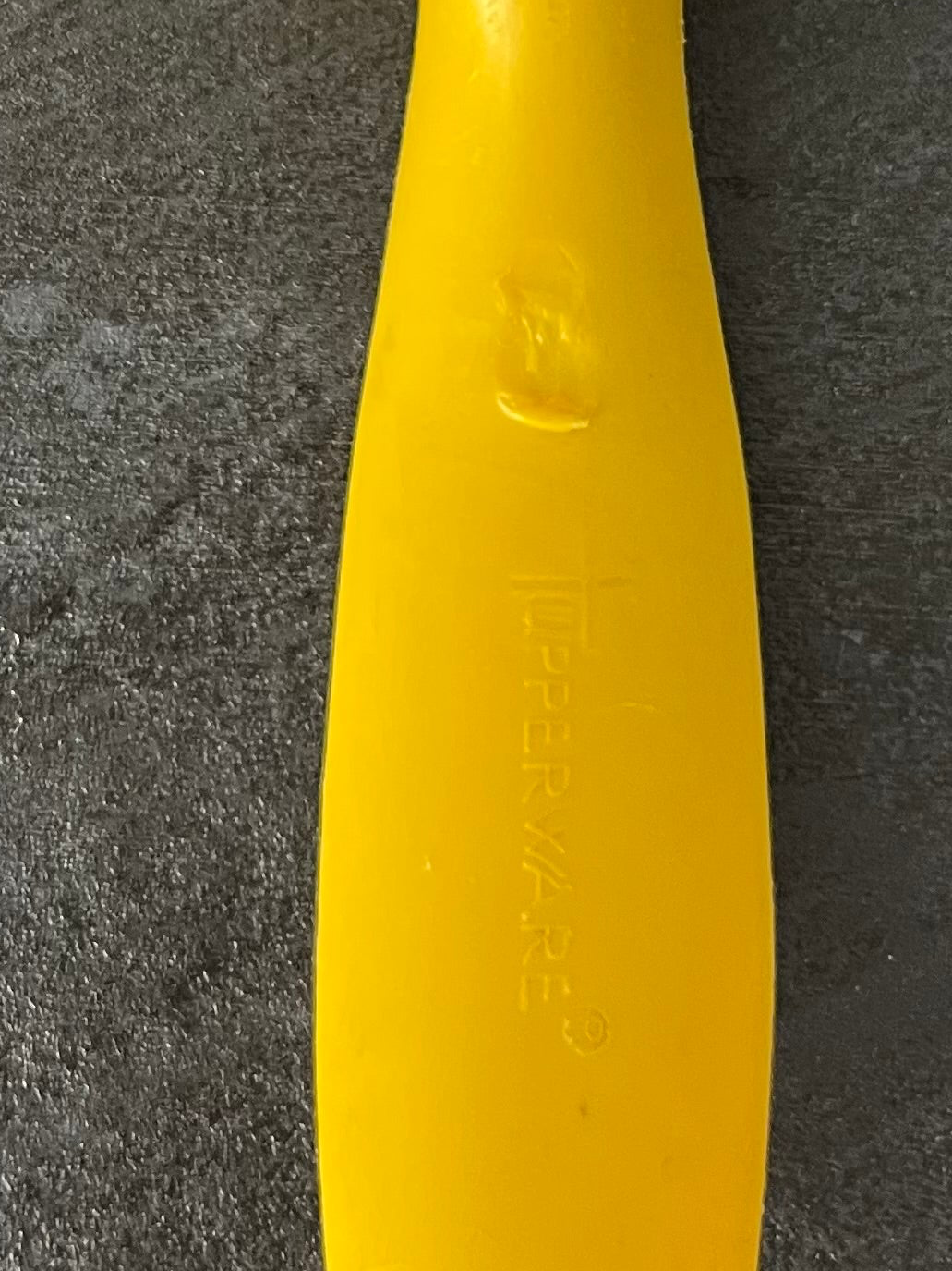 Vintage Tupperware Harvest Yellow Egg Lifter Scoop #1334-4 – 1970s Kitchen Gadget