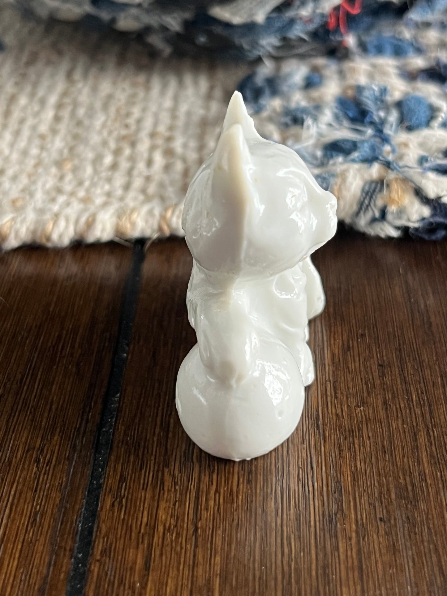 Vintage 1950s Tiny Mini Small 1” White Ceramic Sleeping Kitten Figurine – Made in Japan – Mid-Century Nursery Cat Decor