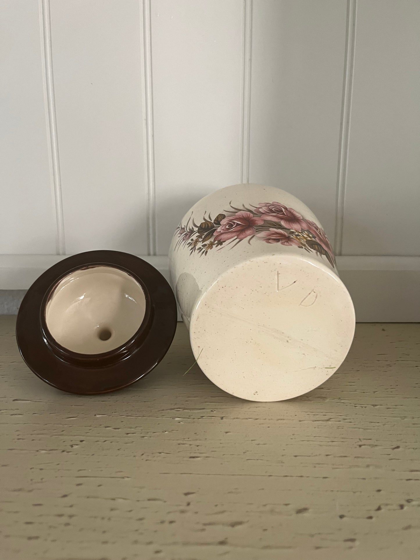 Vintage Floral Ginger Jar with Brown Lid & Gold Finial (Late 1980s–Early 1990s) | Romantic Regency Cottage Accent