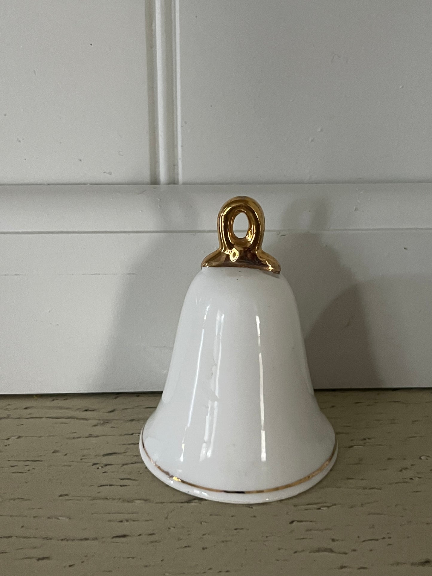 Vintage 1979 Enesco “Thoughts of You” Yellow & White Daisies Porcelain Bell –