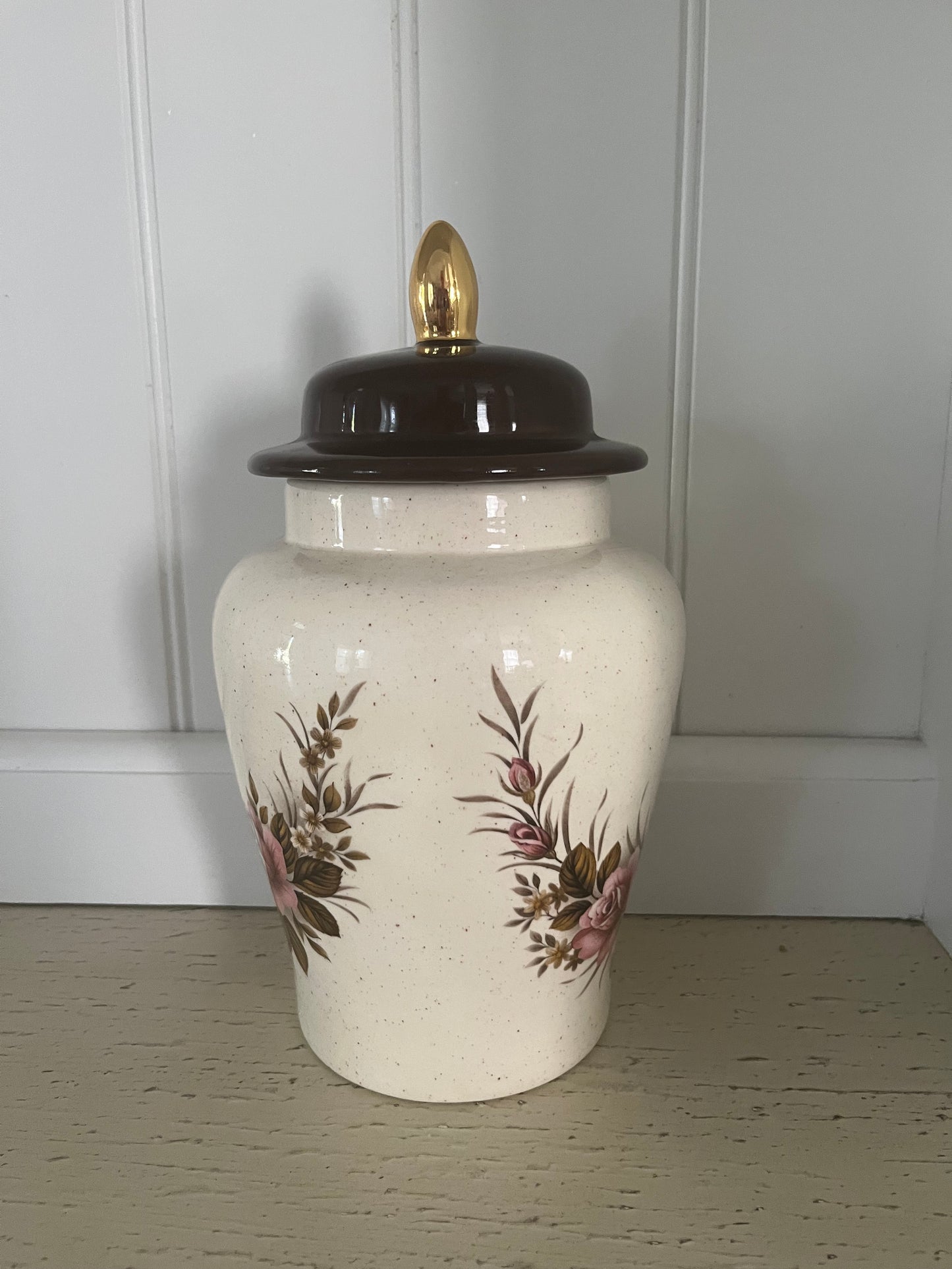 Vintage Floral Ginger Jar with Brown Lid & Gold Finial (Late 1980s–Early 1990s) | Romantic Regency Cottage Accent