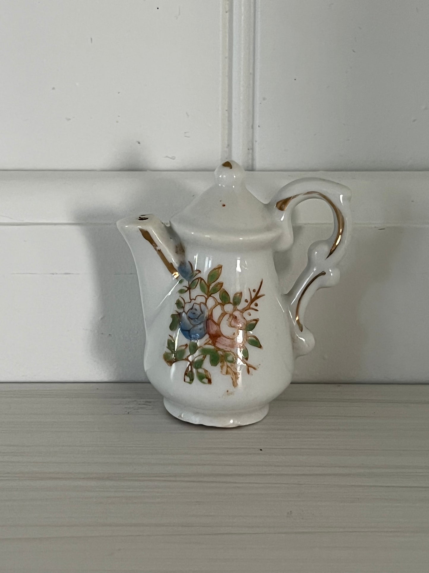 Vintage Japan Mini Teapot Salt & Pepper Shakers | White Floral S&P | Retro Kitchen Decor