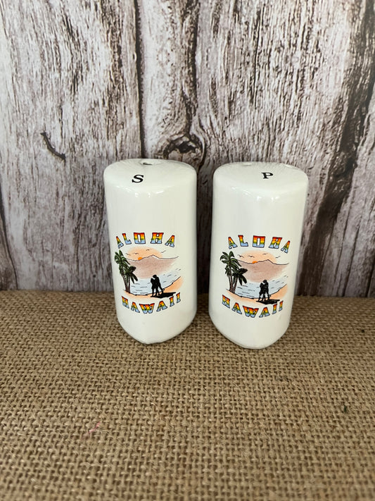 Vintage Aloha Hawaii Souvenir Ceramic Salt & Pepper Set, Heart Cylinder Shape, Circa 1960s Palm Tree Beach Scene