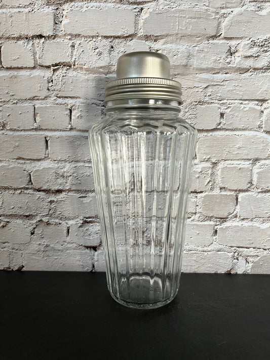 1930s Art Deco Style Glass Cocktail Shaker with Silver Lid – Cobbler Style Drink Mixer