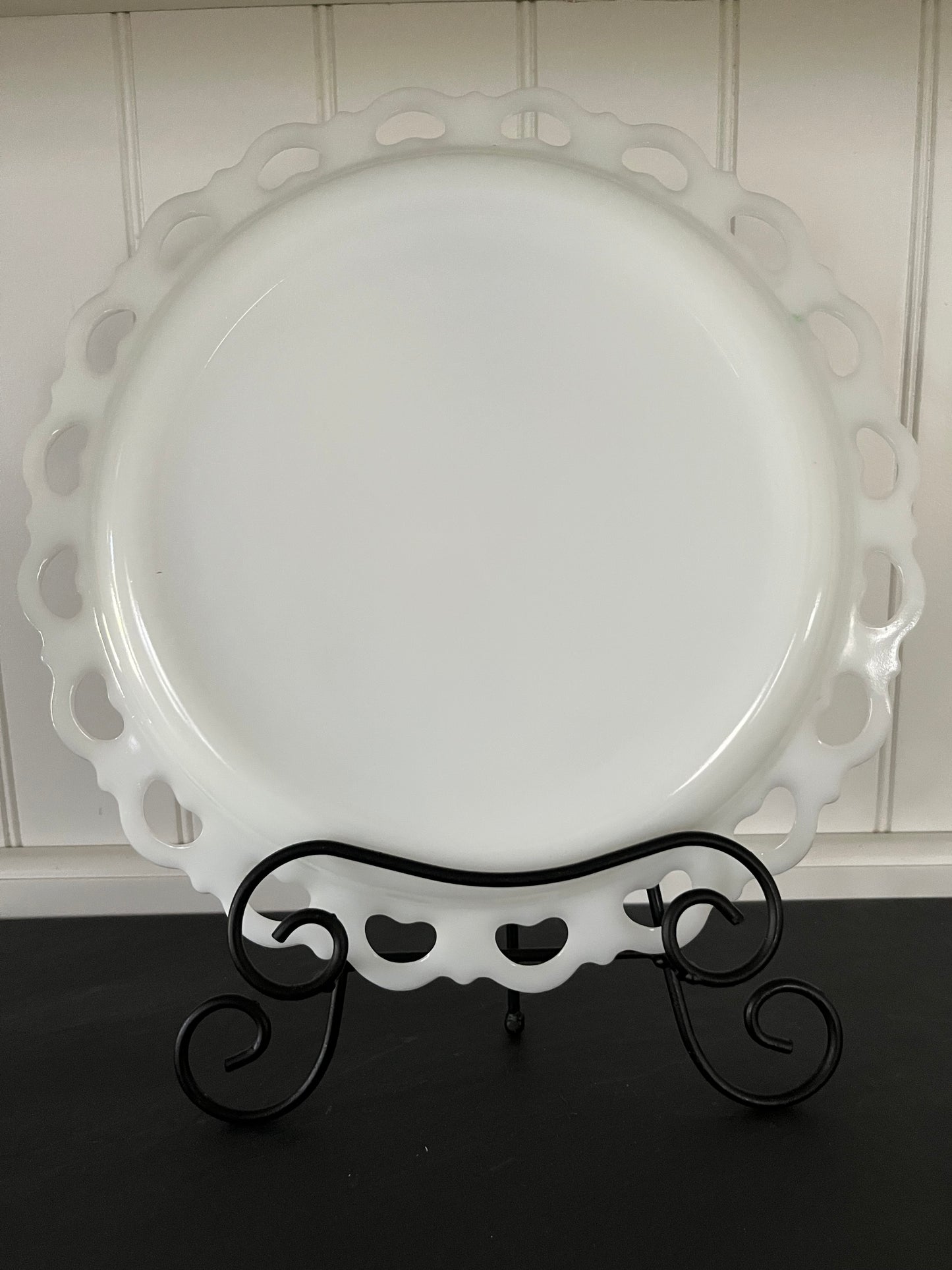 Vintage C. 1970’s Anchor Hocking Old Colony Milk Glass Ribbon Paste  Heart Lace Edge Serving Platter Tray