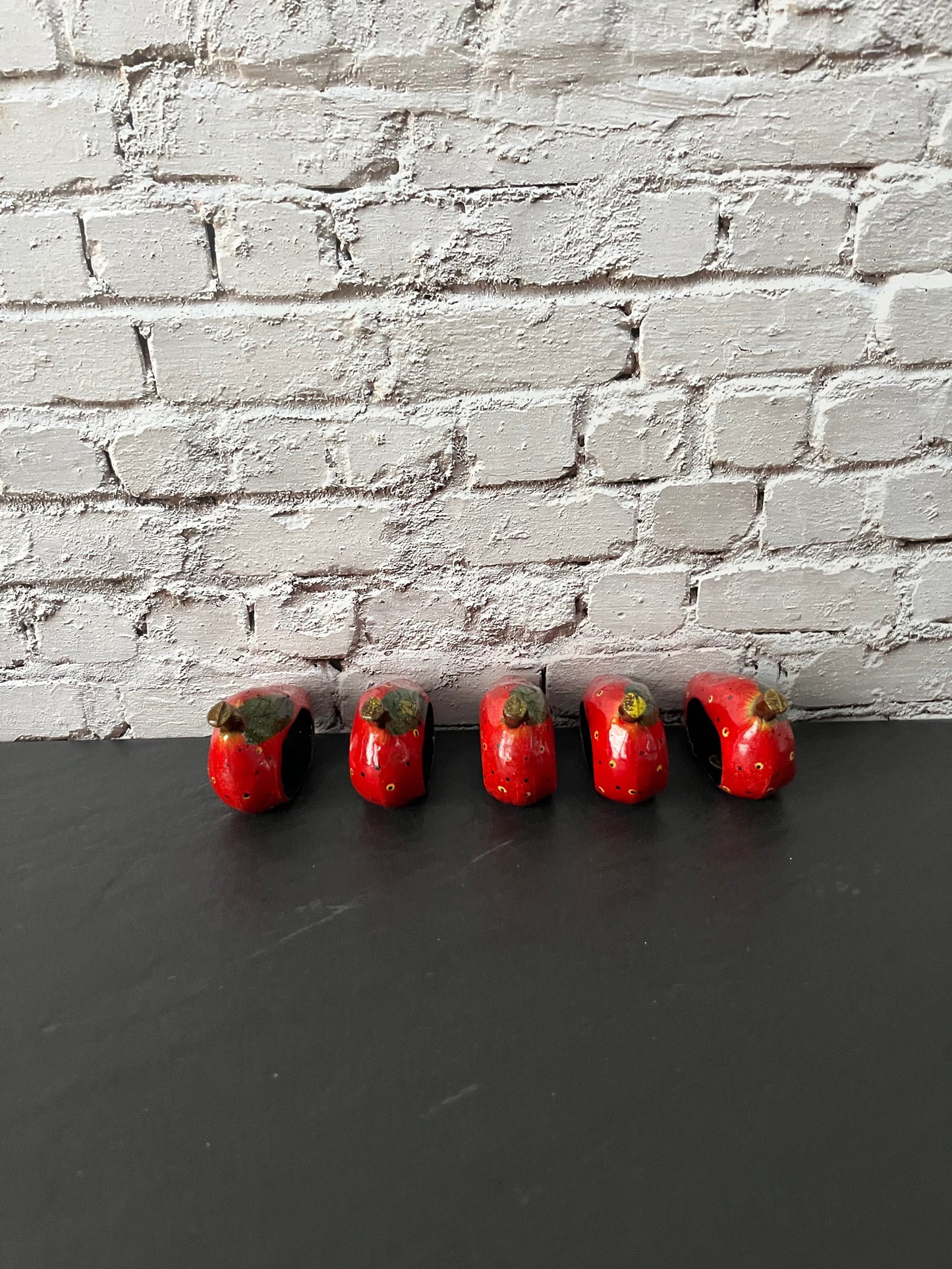 Vintage c. 1990s Hand-Painted Metal Strawberry Napkin Rings – Set of 5 Cottage Farmhouse Table Accents