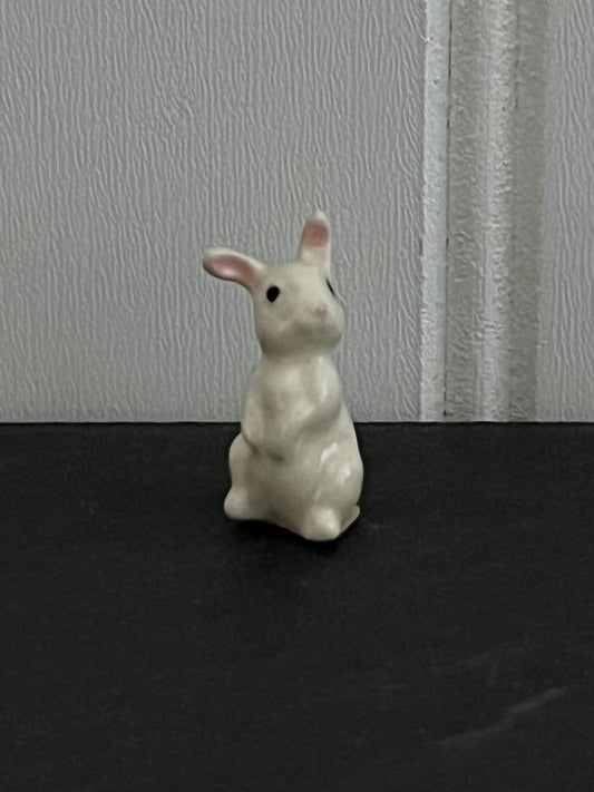 Vintage Hagen Renaker Porcelain Bunny Rabbit - Tiny White Adorable Collectible (1970s)
