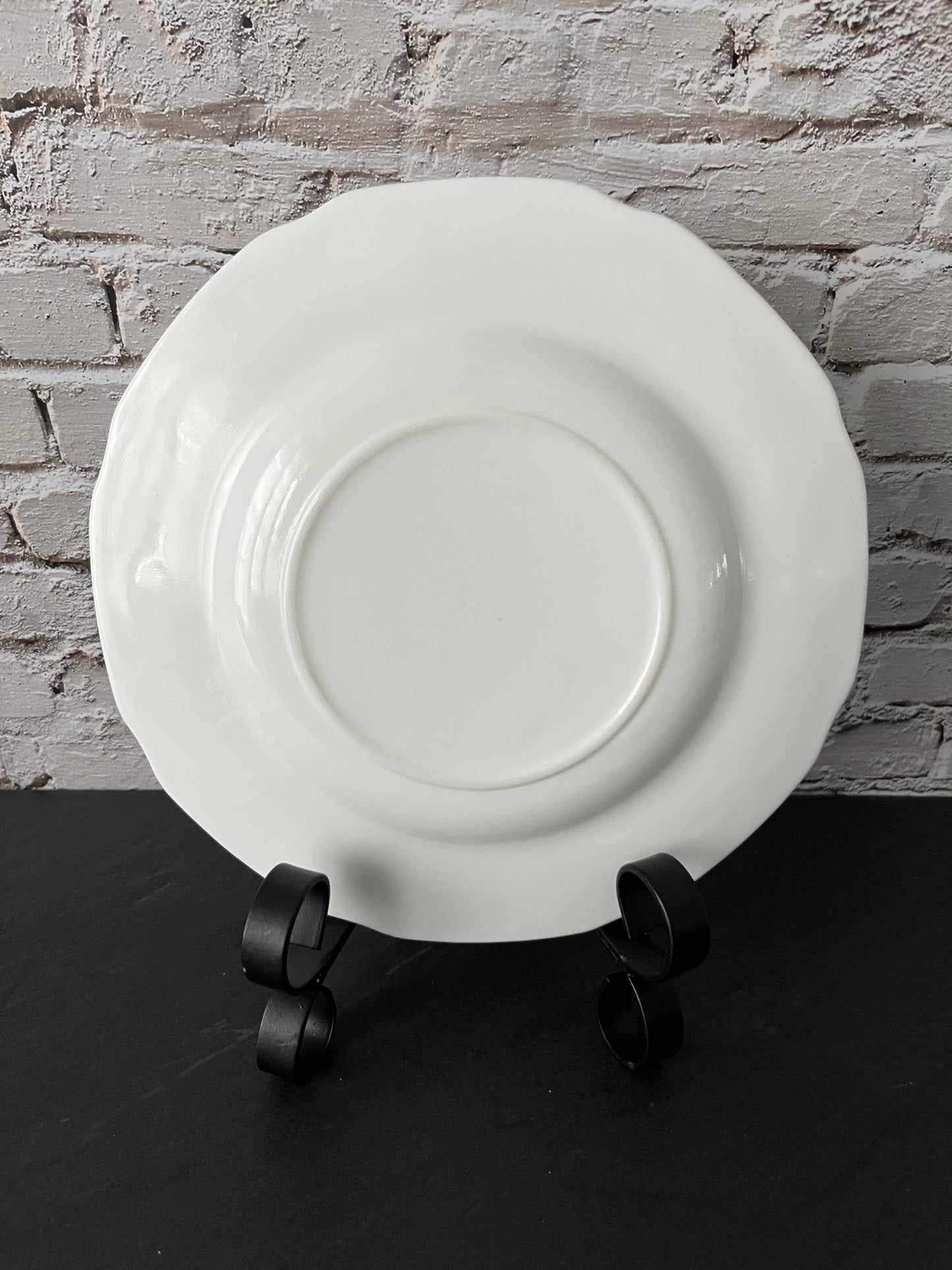 Vintage 1960s–1970s Indiana Colony Milk Glass “Harvest Grape” 8” Luncheon Salad Plate | Raised Grapes & Leaves | Farmhouse Tableware