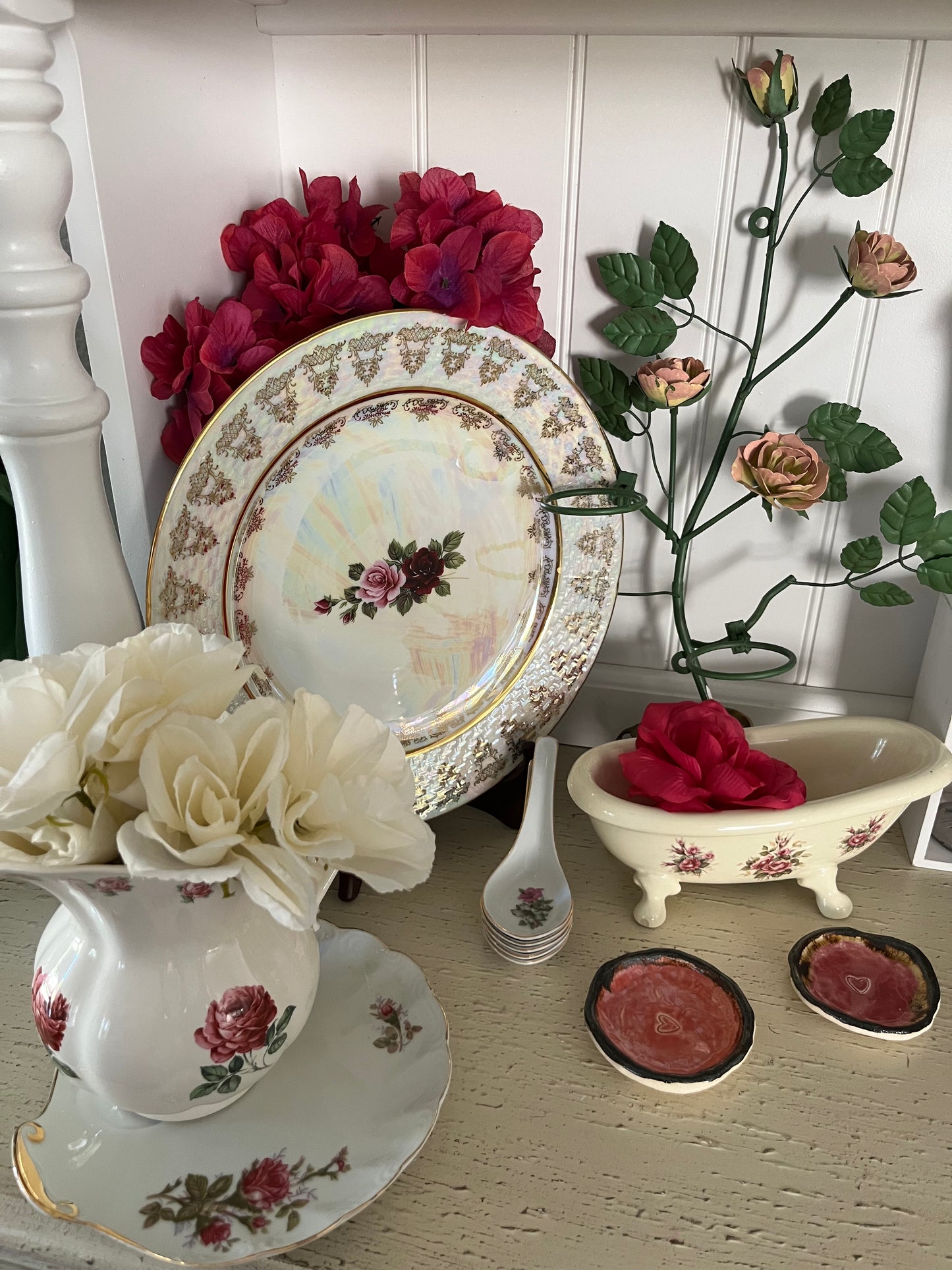 Vintage Mid Century Porcelain Shell Shaped  Snack Plate with Cup Well – Moss Rose Floral Pattern with Gold Accents