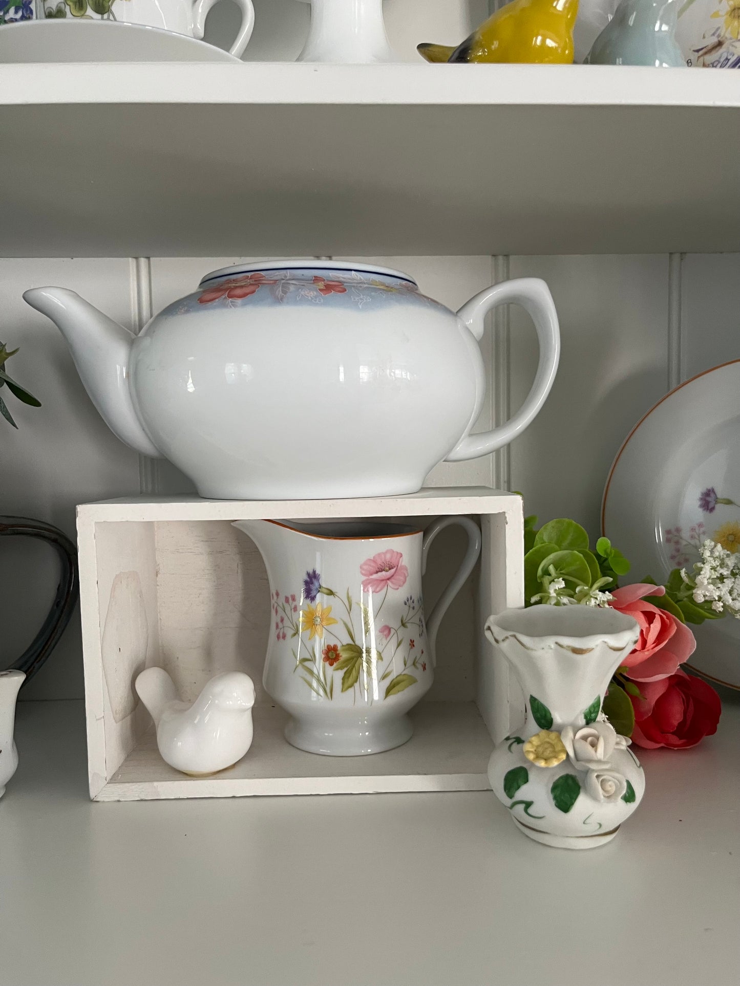 Vintage 1980’s Mikasa Stratford Porcelain China Floral Summer Melody Nita Handled Creamer