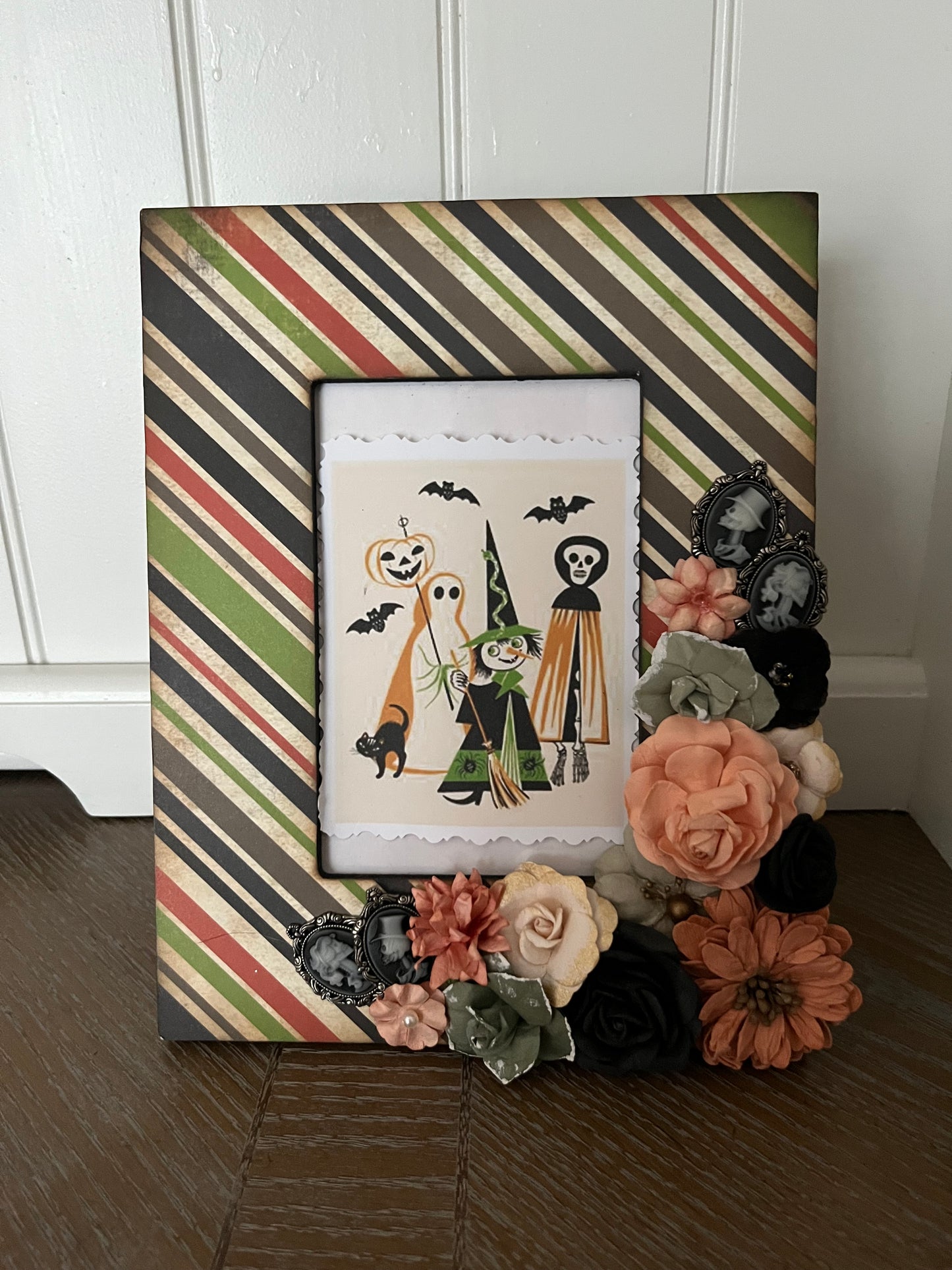 Retro Detailed Handmade Halloween Floral Picture Frame  | 7.5” x 9.5” with a 4” x 6” photo opening