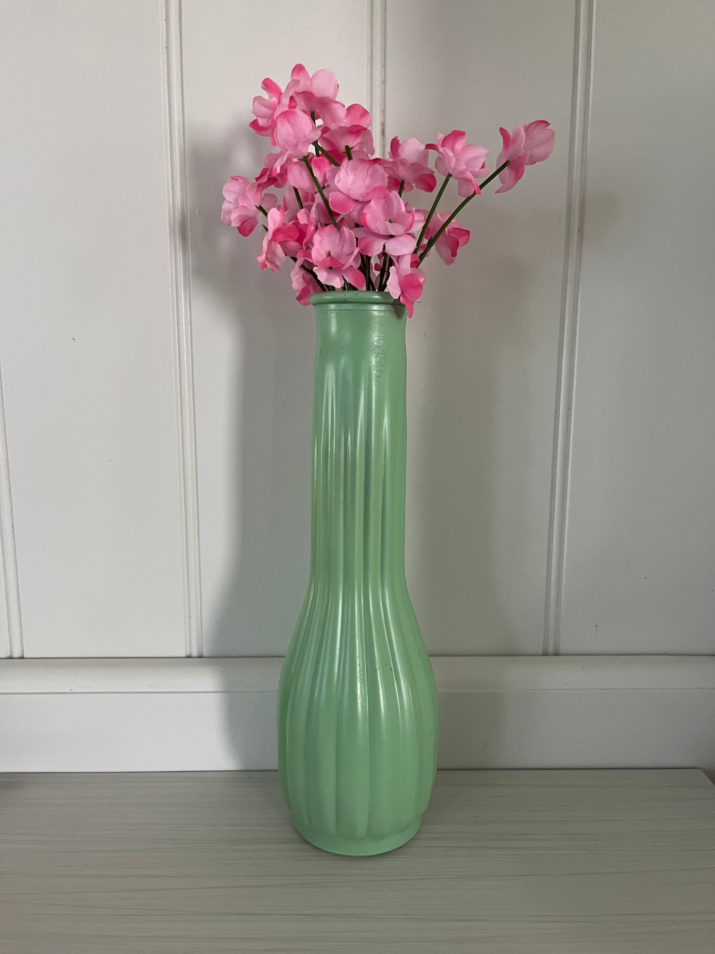Vintage Hand-Painted Green Glass Ribbed Bud Vase | Jadeite-Style Floral Vase | c. 1940s–1950s