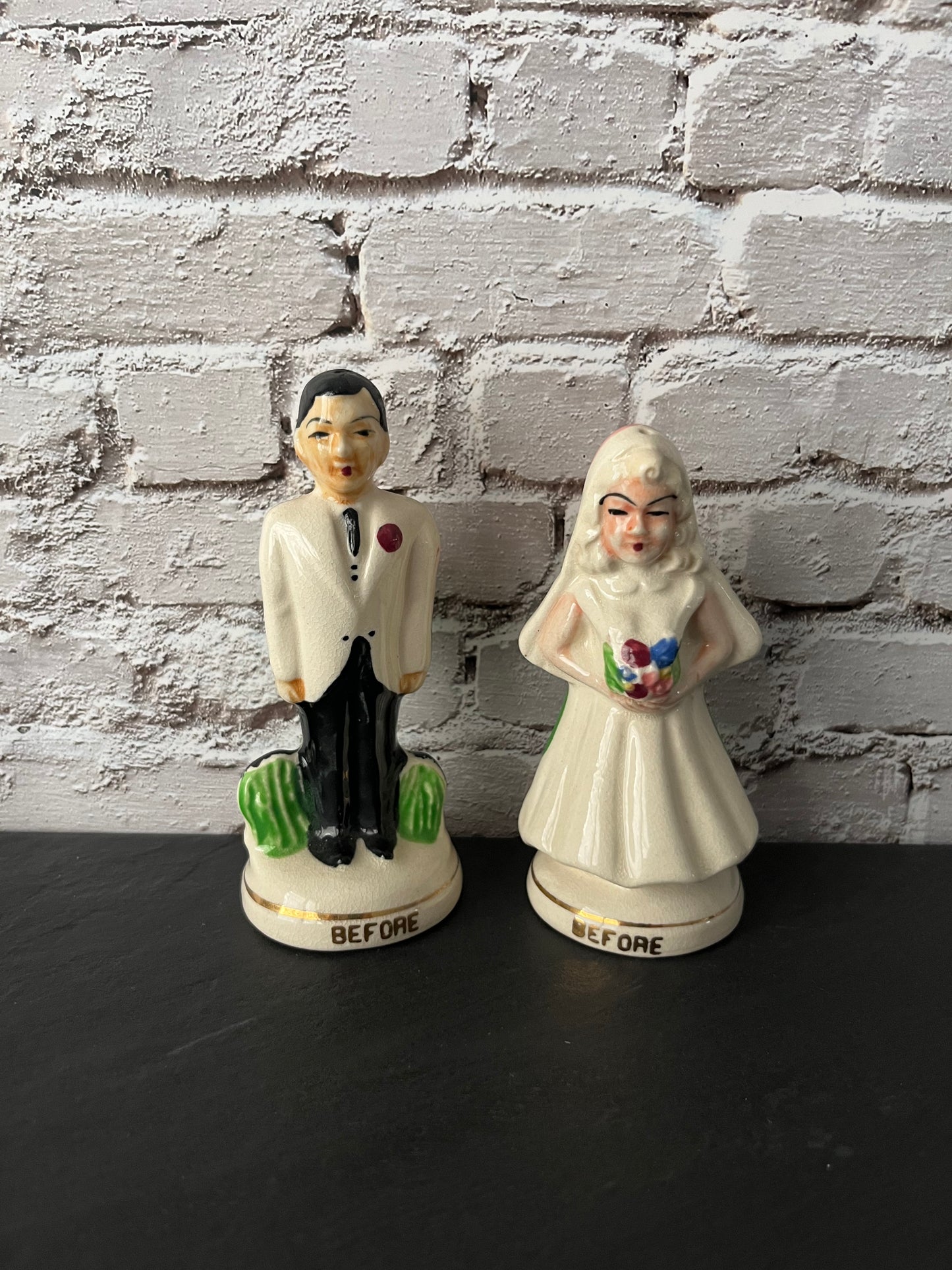 1950s “Time Marches On” Bride & Groom Salt & Pepper Shakers – Before & After Marriage Novelty Japan Ceramic