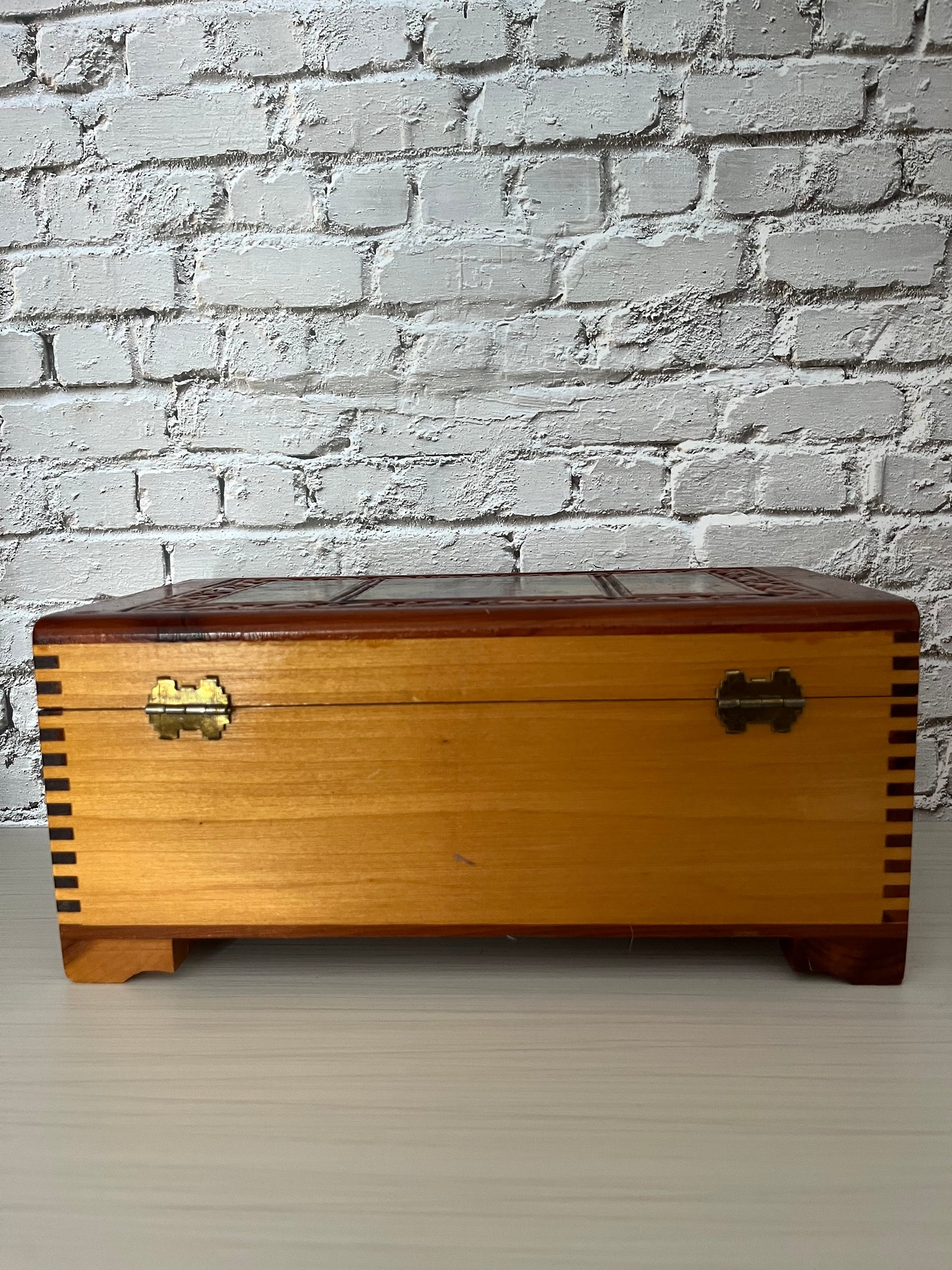 Retro 1940s–1950s Miss America Candy Cedar Gift Box w/ Mirror — Voneiff-Drayer Co., Baltimore MD