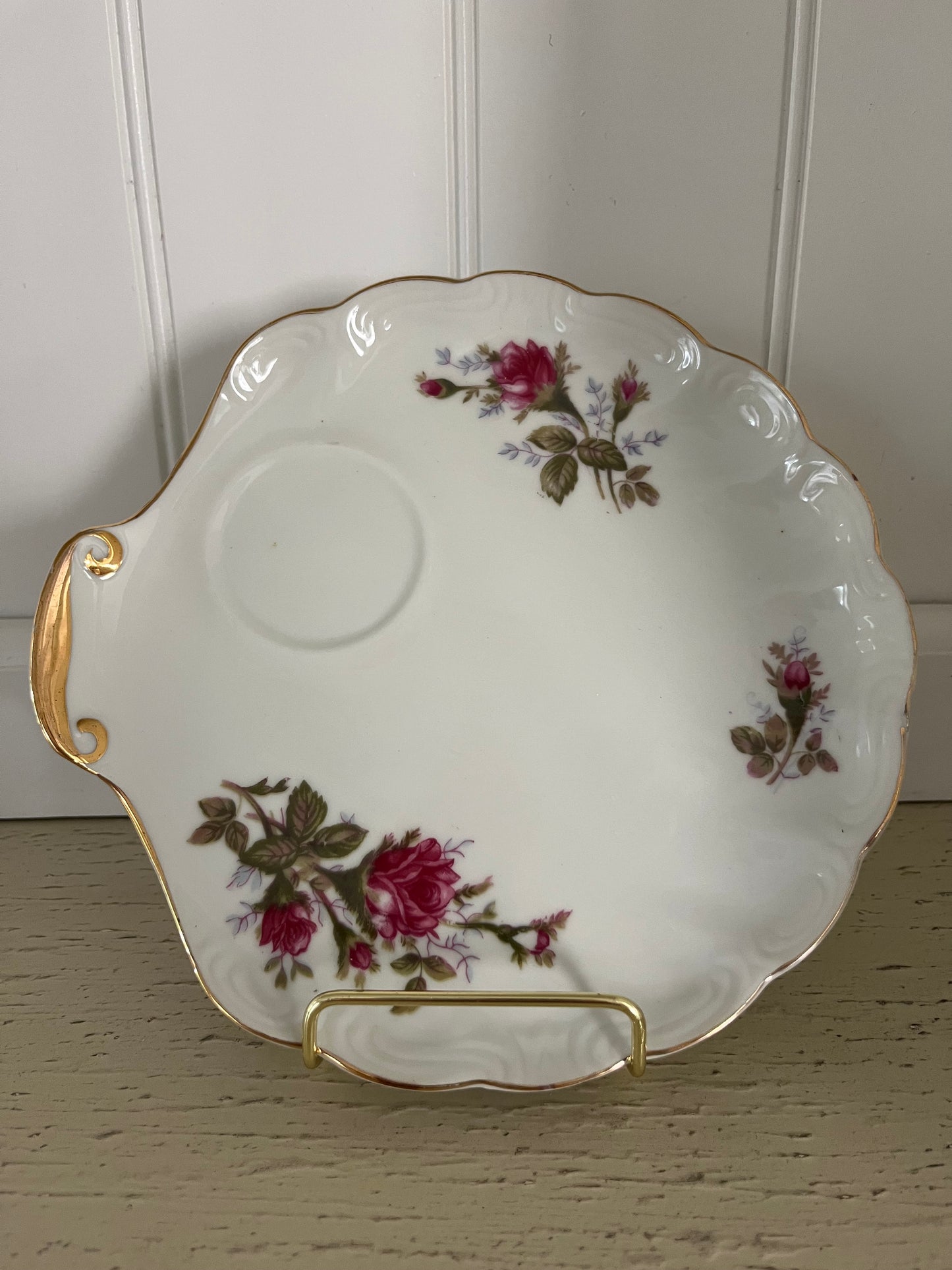 Vintage Mid Century Porcelain Shell Shaped  Snack Plate with Cup Well – Moss Rose Floral Pattern with Gold Accents