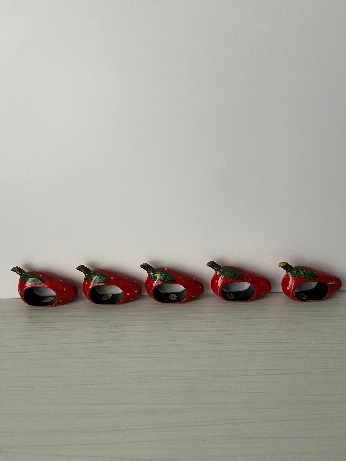 Vintage c. 1990s Hand-Painted Metal Strawberry Napkin Rings – Set of 5 Cottage Farmhouse Table Accents