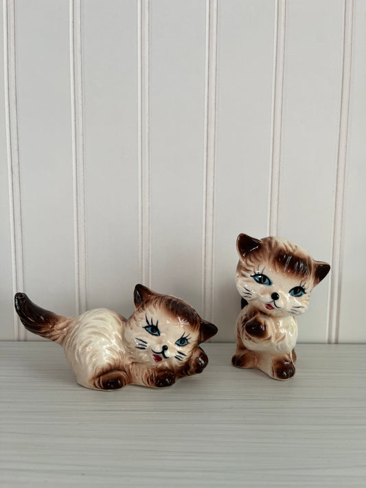 Vintage 1950’s Hand-Painted Ceramic Glazed Cat Figurines - Pair of Brown & Cream Kitsch Kitty Cats