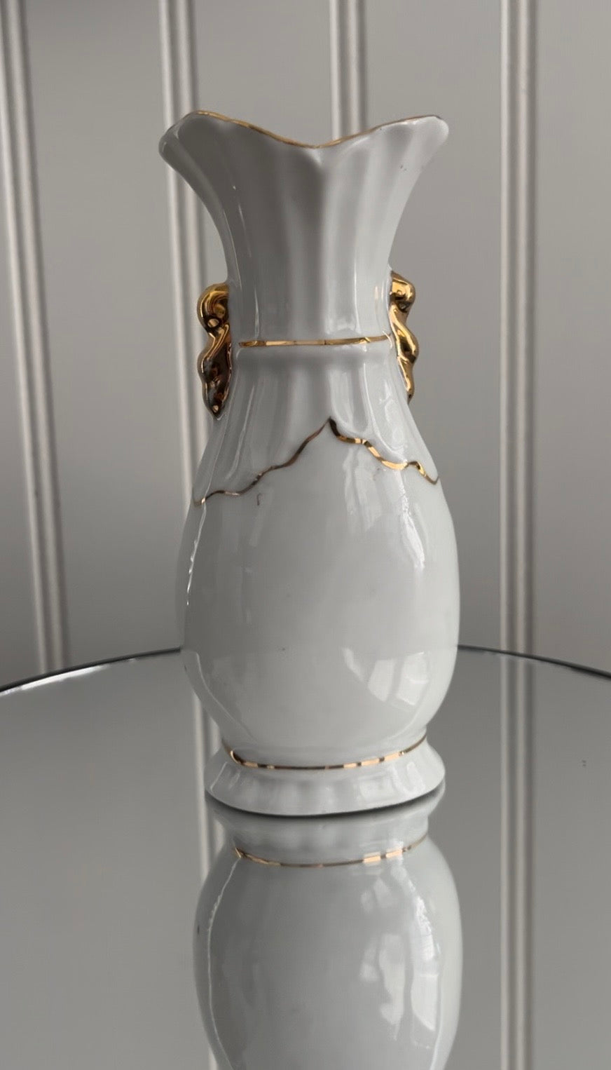 Vintage c1980’s White Porcelain Small Vase with Floral Design & Gold Trim –