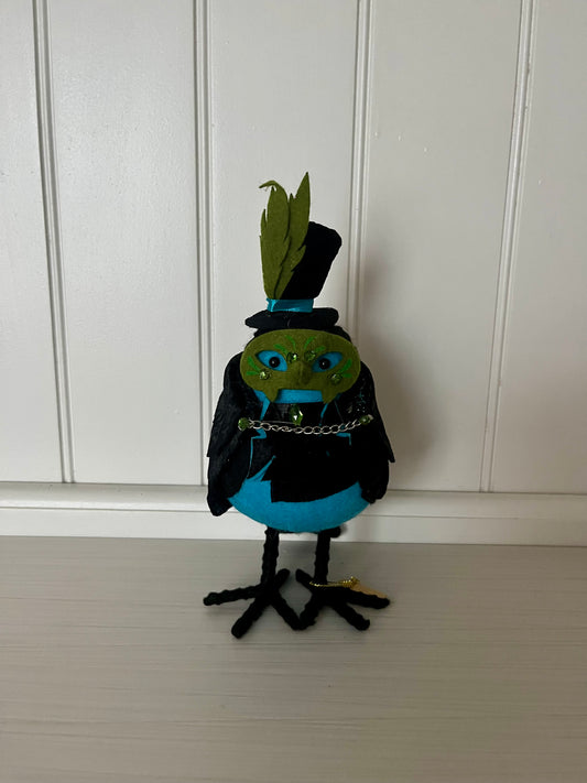 2018 Hyde & Eek! “Peridot” Featherly Friends Top-Hat Crow Figurine – Limited Edition Halloween Bird Décor