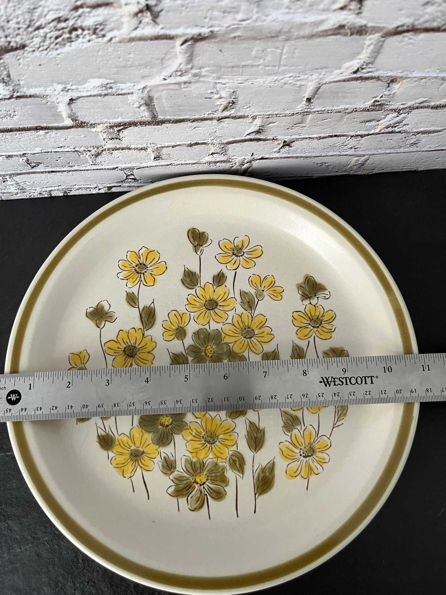 Vintage “Spring Bouquet” Hand-Painted 1970’s Japanese Flower Power Style Stoneware Dinner Plate