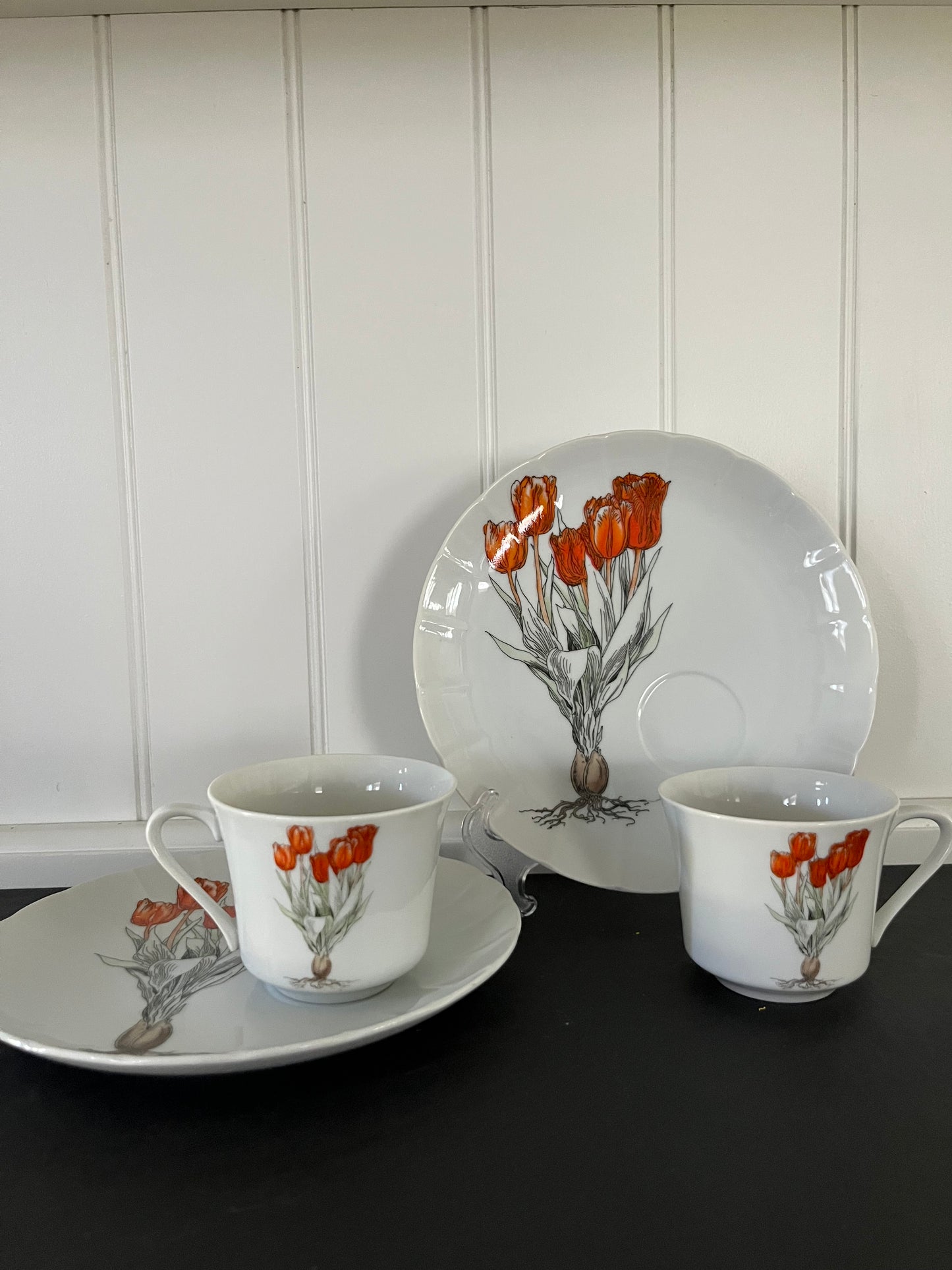 Vintage SEYMOUR MANN Orange Tulip Teacup & Saucer Set — Botanical Floral Porcelain Coffee Cups — Cottagecore Tea Party Decor — Set of 2 Cups & 2 Plates