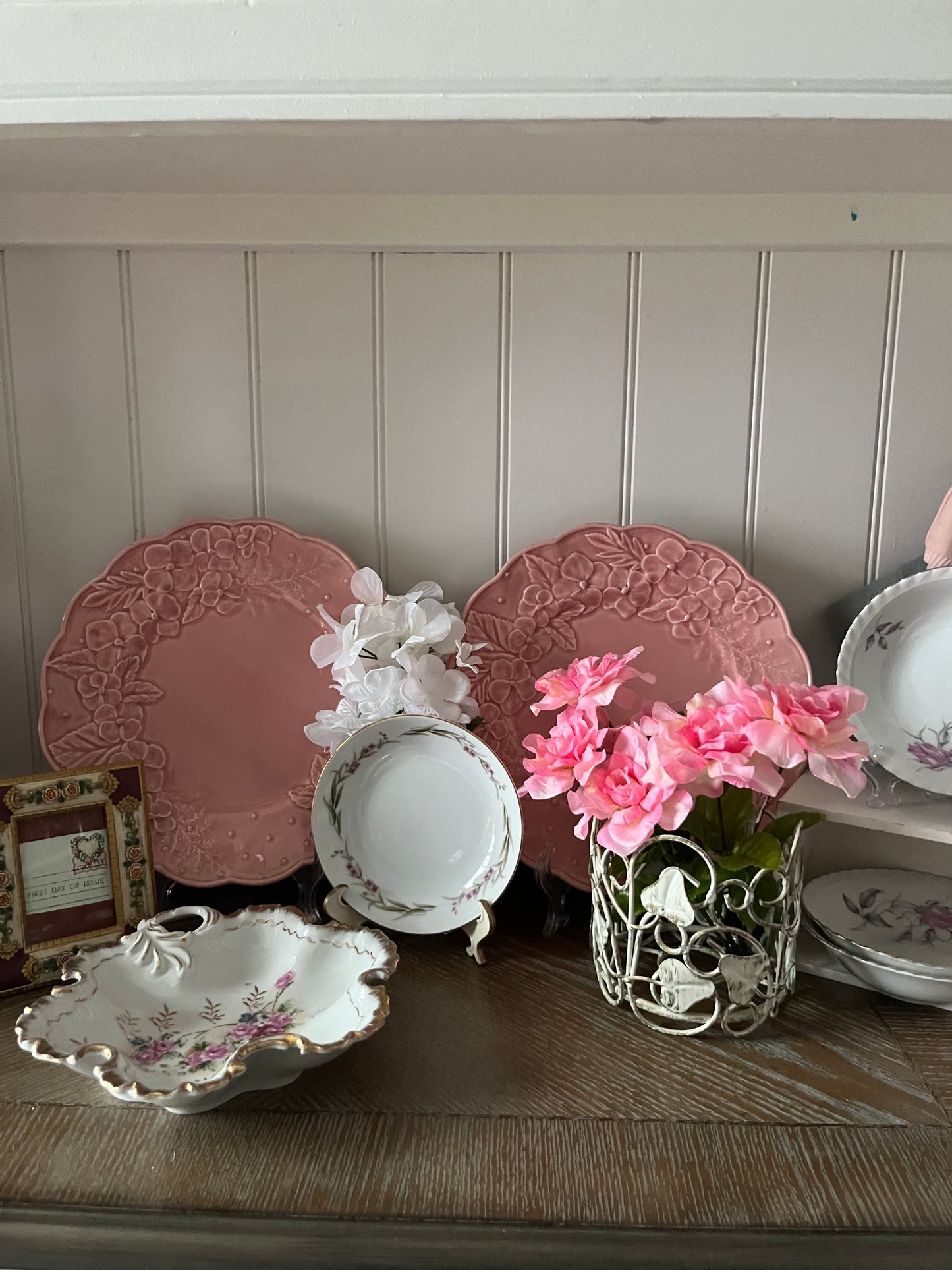Vintage 1960s Prestige Fine China Japan Coupe Dessert Bowl – Pink Blossom Garland & Gold Rim – 5.5”