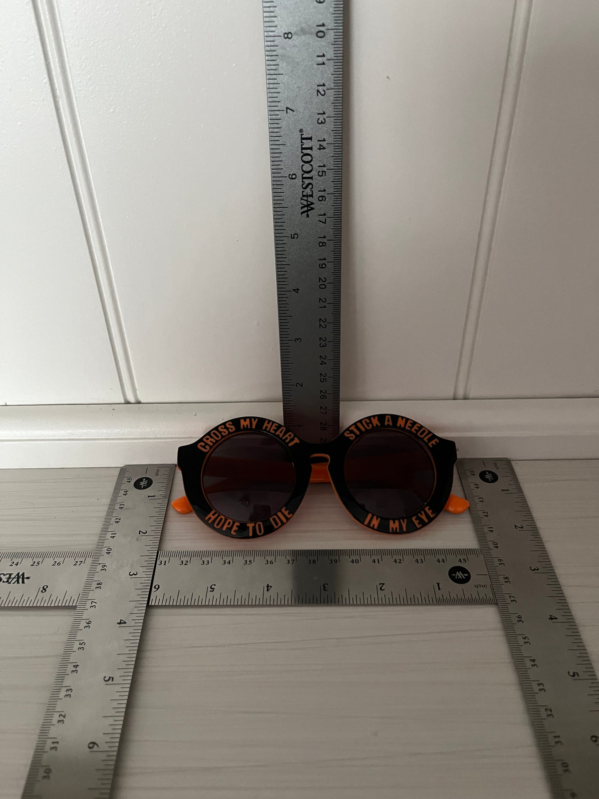 2010s Cross My Heart Hope to Die Halloween Sunglasses | Orange & Black Statement Shades