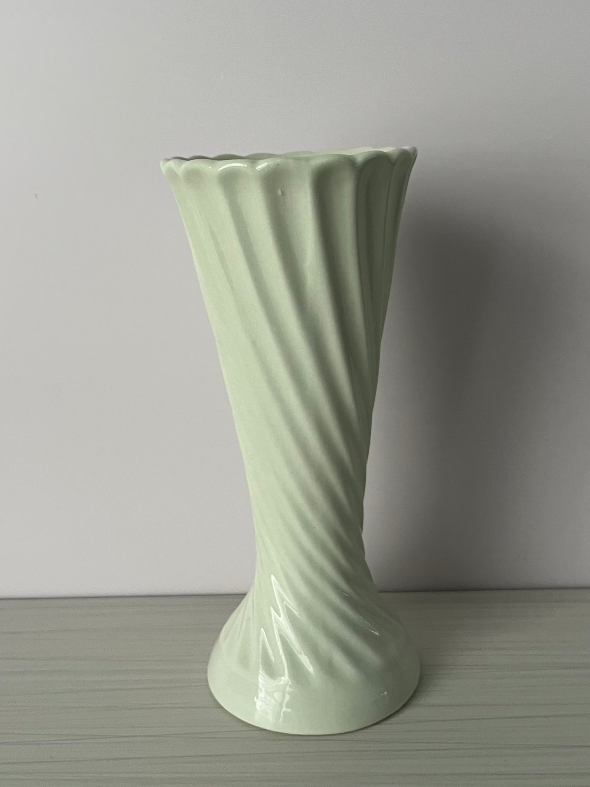 Vintage C. 1990’s * Pale celadon / soft spring  Green Spiral Ceramic Vase – Scalloped Rim Floral Bud Vase – 7”