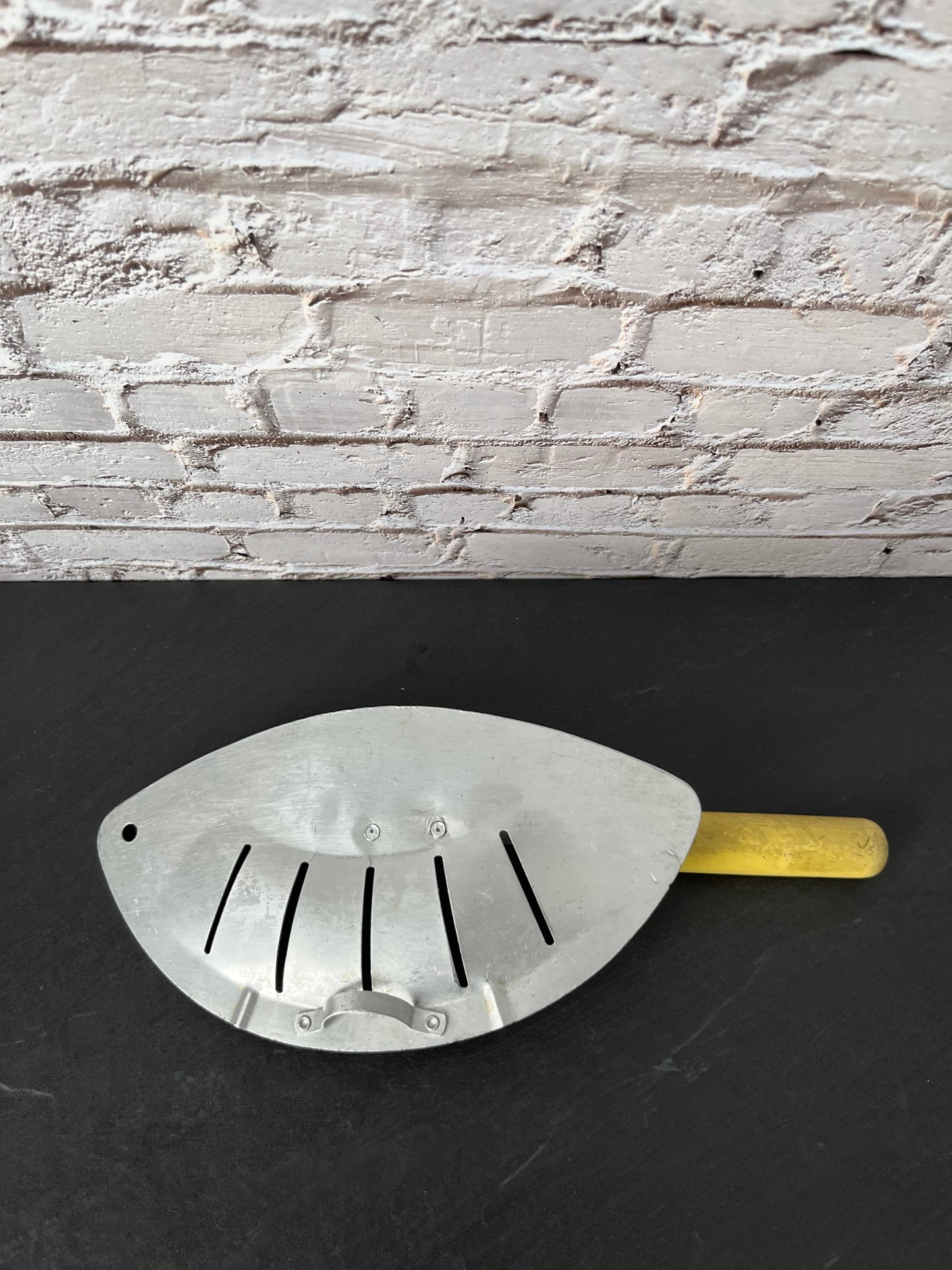Vintage Foley Aluminum Pan Strainer w/ Yellow Wood Handle, 1950s Kitchen Grease & Water Strainer, Retro Kettle Drainer