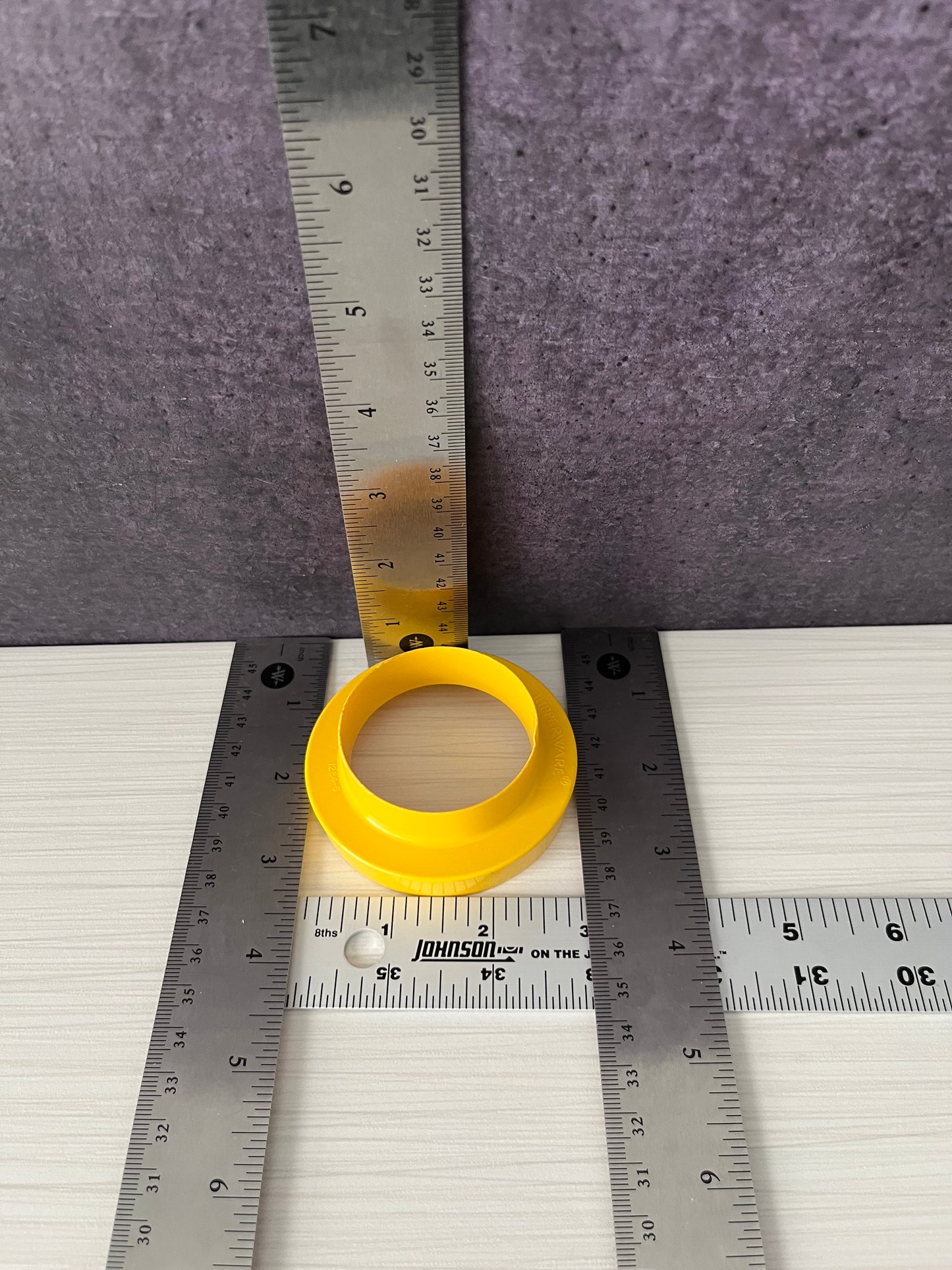 Vintage 1970s Tupperware Biscuit & Cookie Cutter Ring #1264 – Dual-Sided Yellow Baking Tool