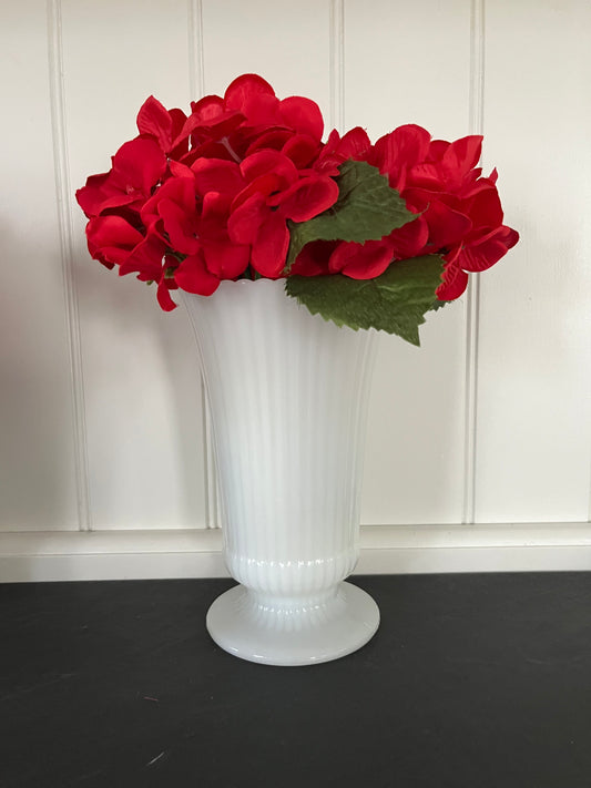 E.O. Brody Milk Glass Rippled Flower Pedestal Vase - Vintage Elegance for Your Home