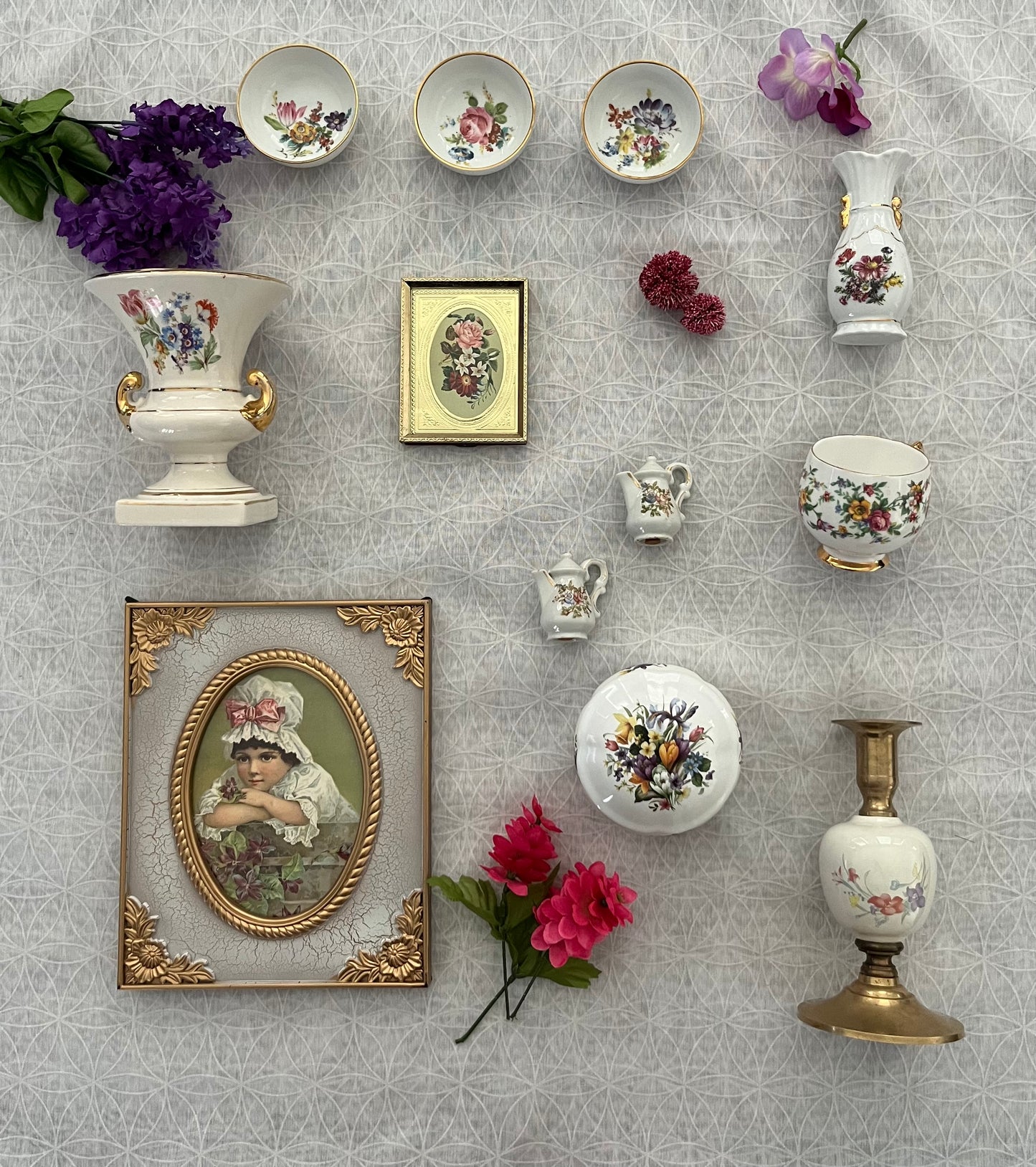 Vintage Japan Mini Teapot Salt & Pepper Shakers | White Floral S&P | Retro Kitchen Decor