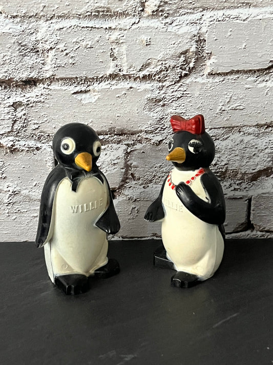 Vintage 1950s–1960s Willie & Millie Penguin Salt and Pepper Shaker Set – Mid-Century Penguin Couple Kitchen Decor