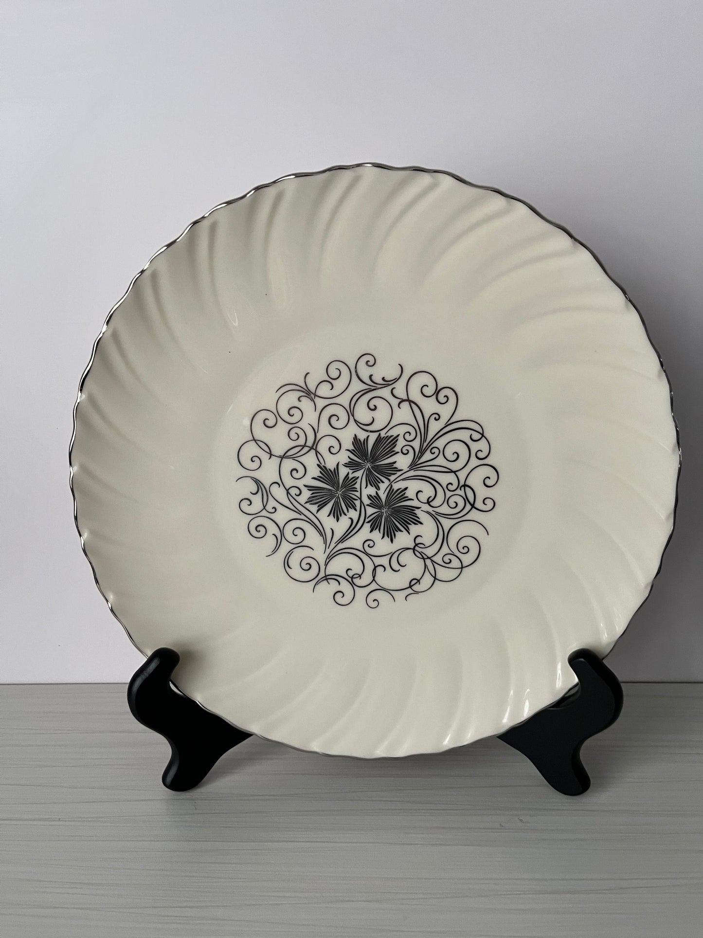 Vintage 1960s Lenox Valera China Dinner Plate – Black Floral Scroll Medallion with Silver Rim – 10” Mid-Century Elegant Tableware
