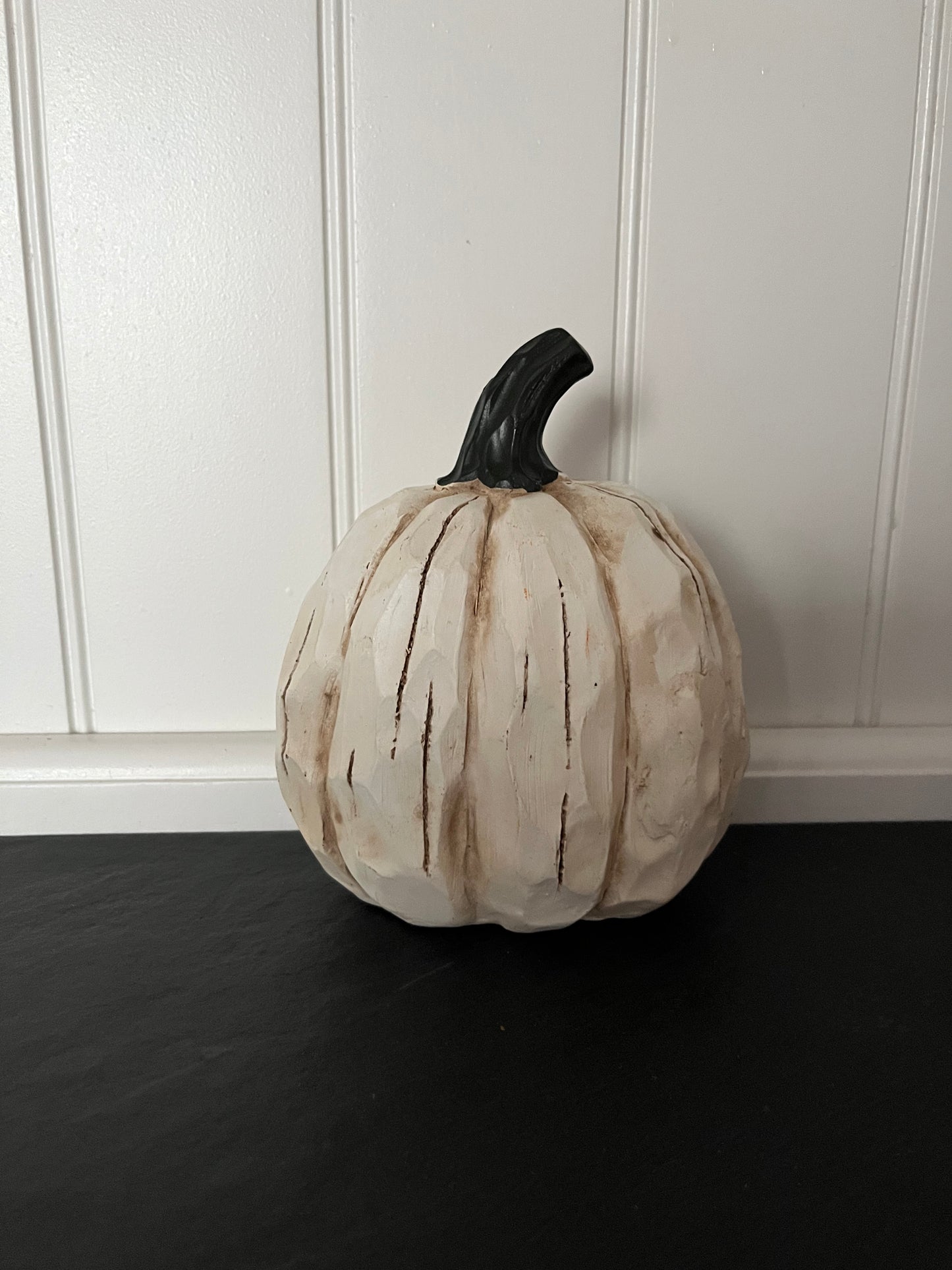 Rustic White Carved Pumpkin Décor – Faux Wood Farmhouse Accent (c. 2010s)