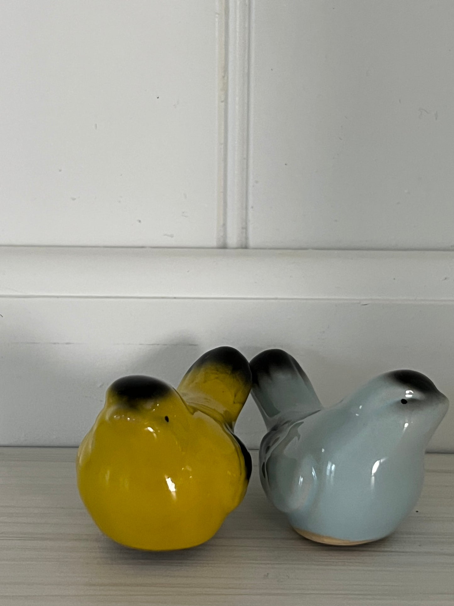 Vintage Ceramic Bird Salt & Pepper Shaker Set – c. 1990s Glazed Yellow & Blue Pair