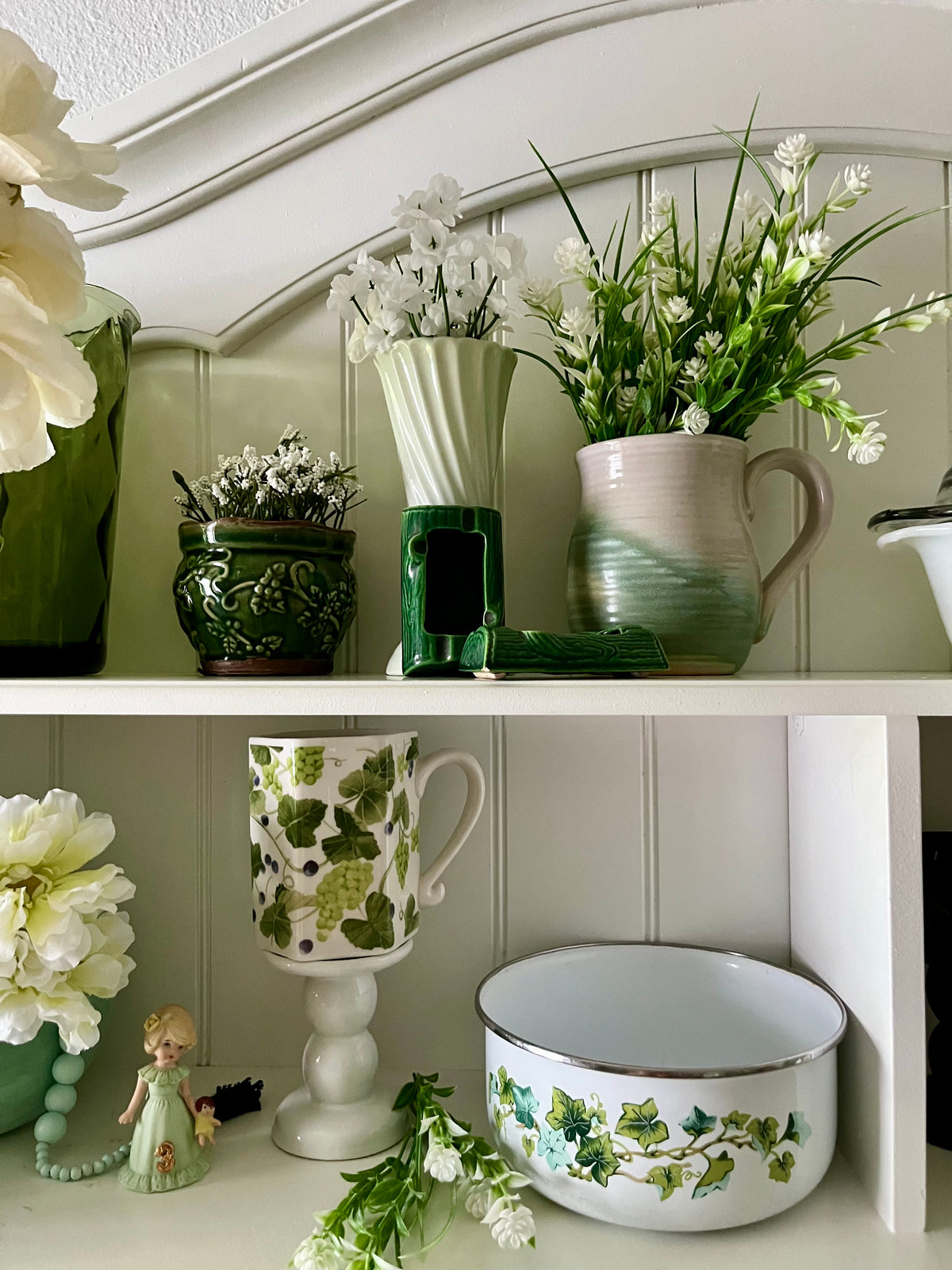 Vintage c.1990’s Lifestyle Home Grape & Ivy Vine Ceramic Mug – Green Botanical Square Coffee Cup – Robert Design