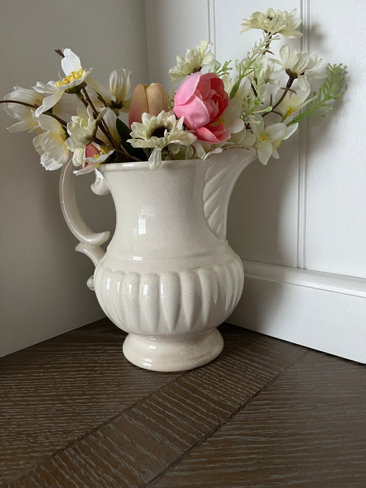 Vintage Patinaed 1950s Betson’s Ivory Ceramic Glazed Earthenware Creamer Pitcher – Pedestal Base Cottage Cream Jug – Farmhouse Ironstone Style