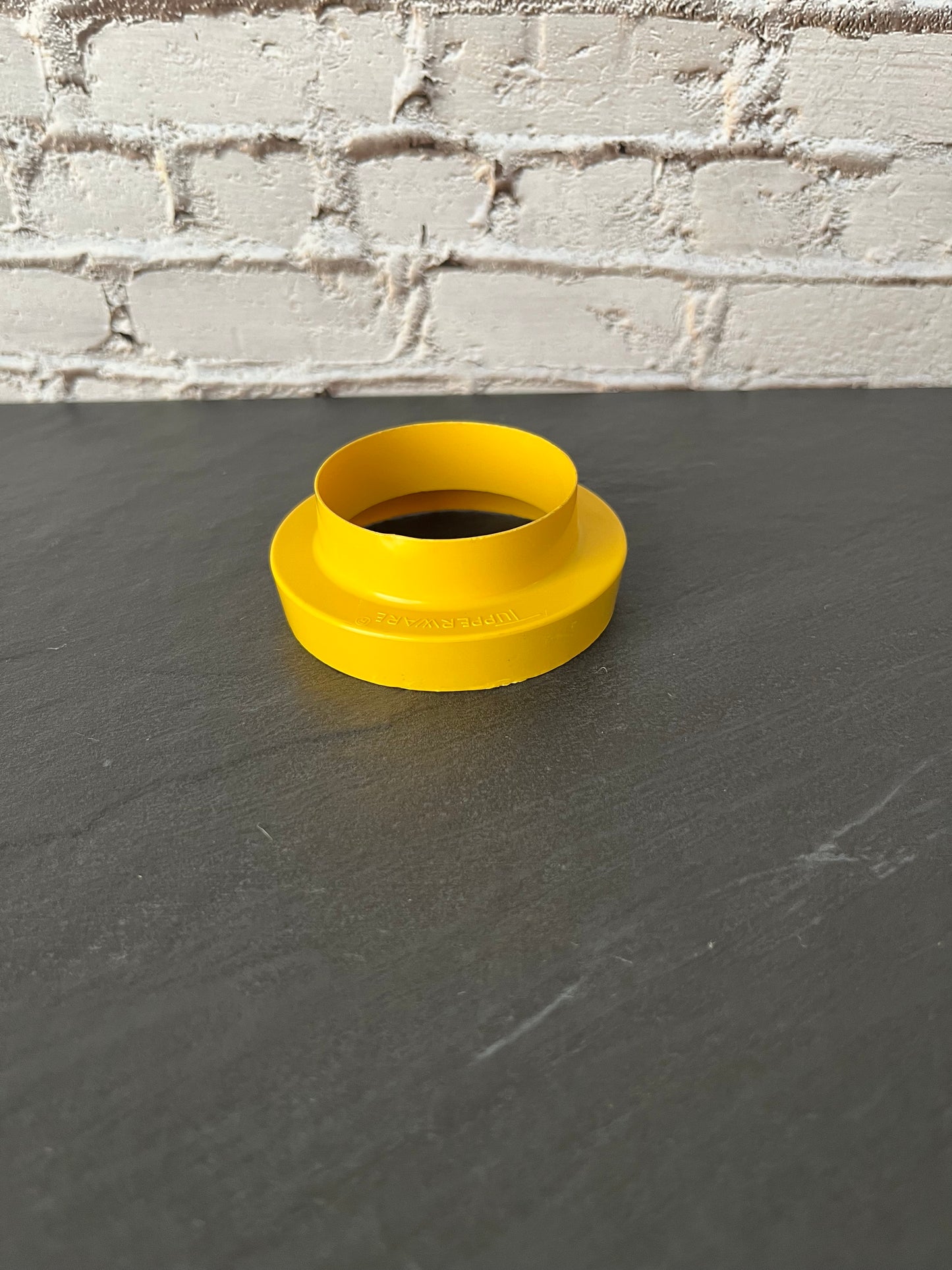 Vintage 1970s Tupperware Biscuit & Cookie Cutter Ring #1264 – Dual-Sided Yellow Baking Tool
