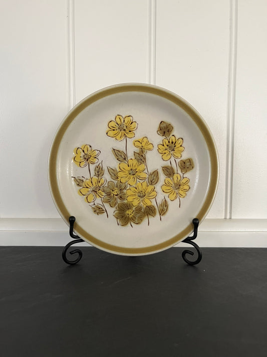 Set of 2 Vintage 1970s Floral Yellow Daisy Wildflowers Spring Bouquet Stoneware Bread/Dessert Plate | Japan Floral Cottagecore Dishware