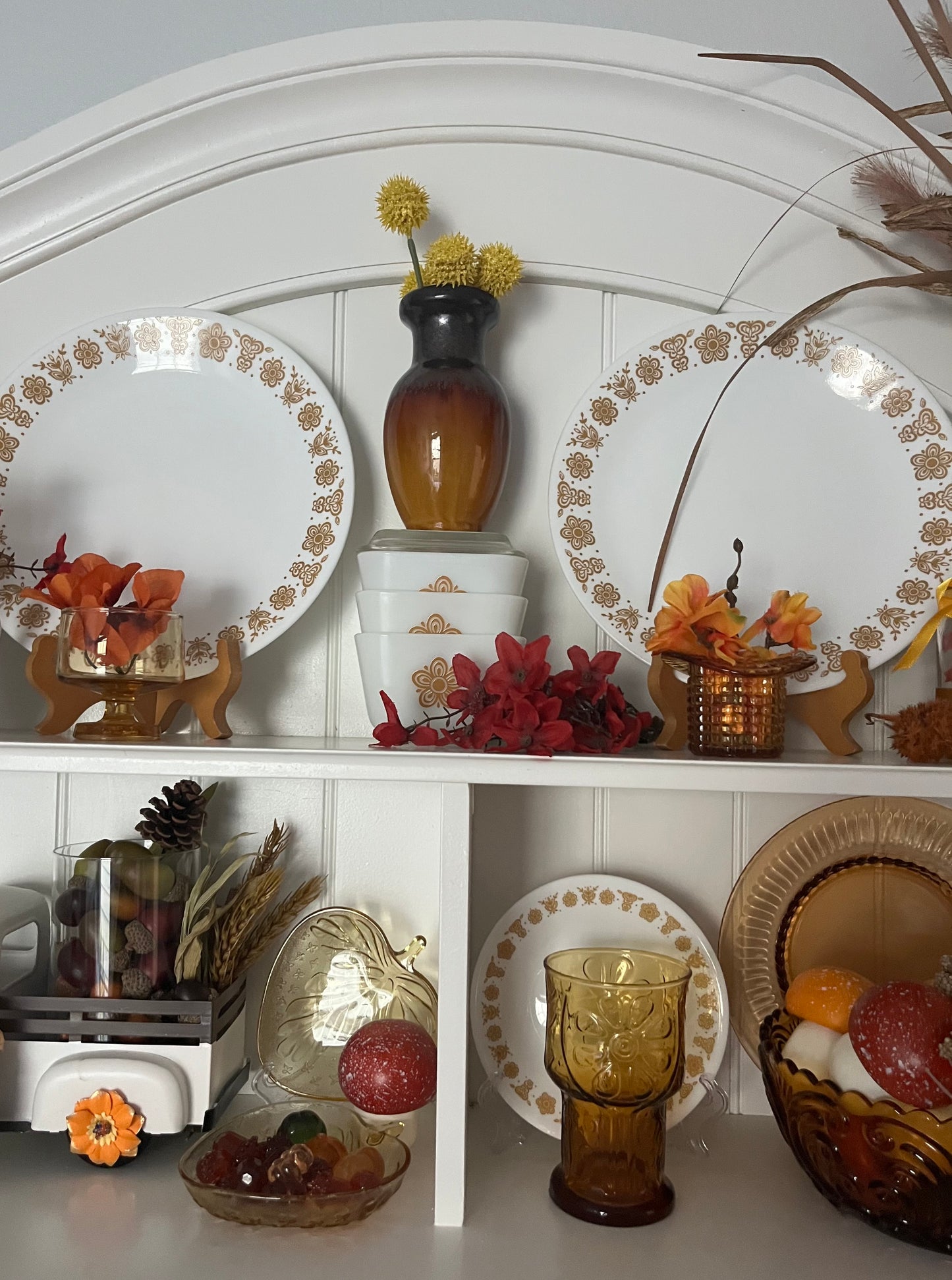 Vintage 1970s Amber Glass Leaf Dish – Strawberry Shaped Glass Candy or Trinket Bowl