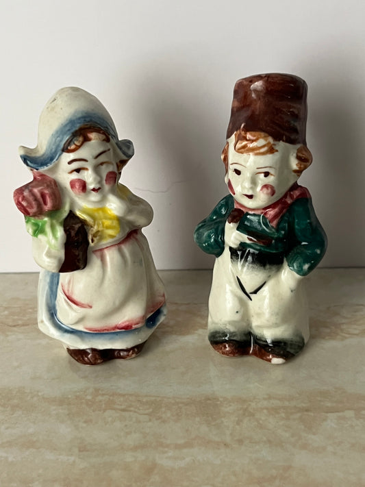 Vintage 1950s Lefton-Style Dutch Boy & Girl Salt and Pepper Shakers – Hand Painted Japanese Porcelain Couple Figurines