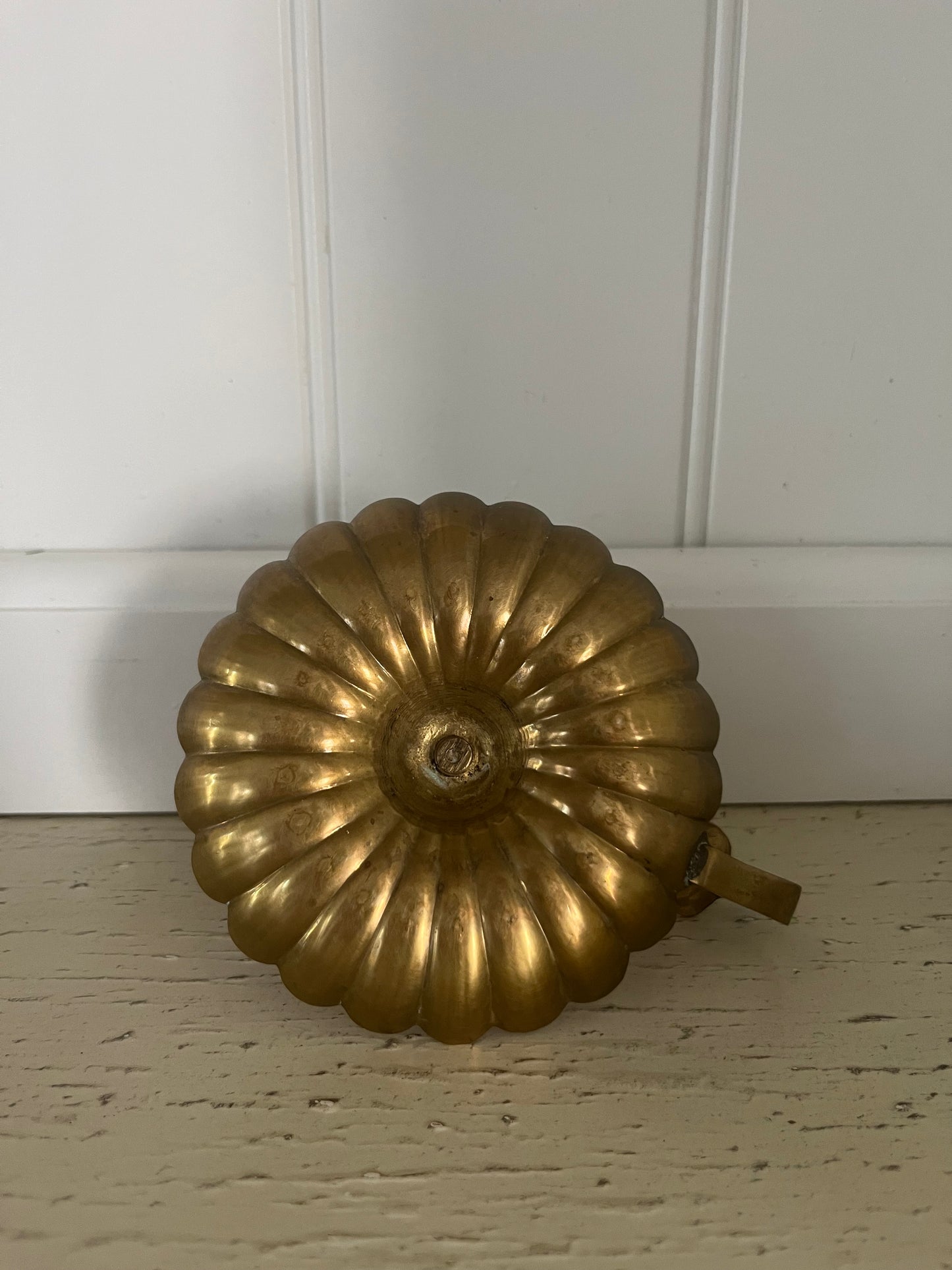Mid-century Brass Chamberstick Candle Holder with Scalloped Shell Shape Drip Tray & Finger Loop, Regency revival style