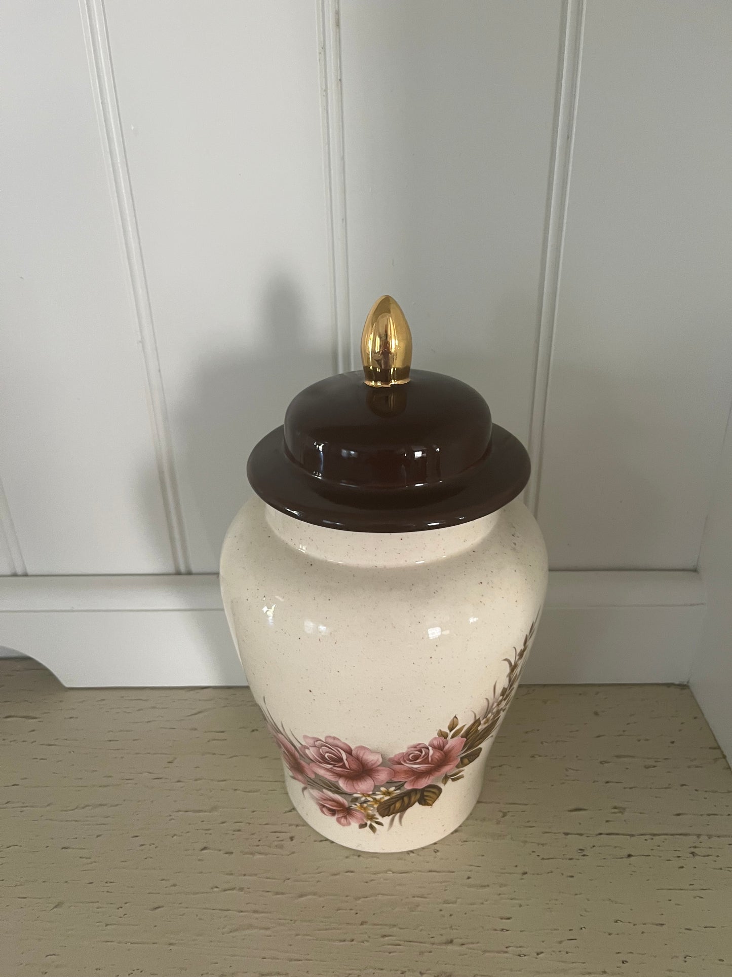 Vintage Floral Ginger Jar with Brown Lid & Gold Finial (Late 1980s–Early 1990s) | Romantic Regency Cottage Accent