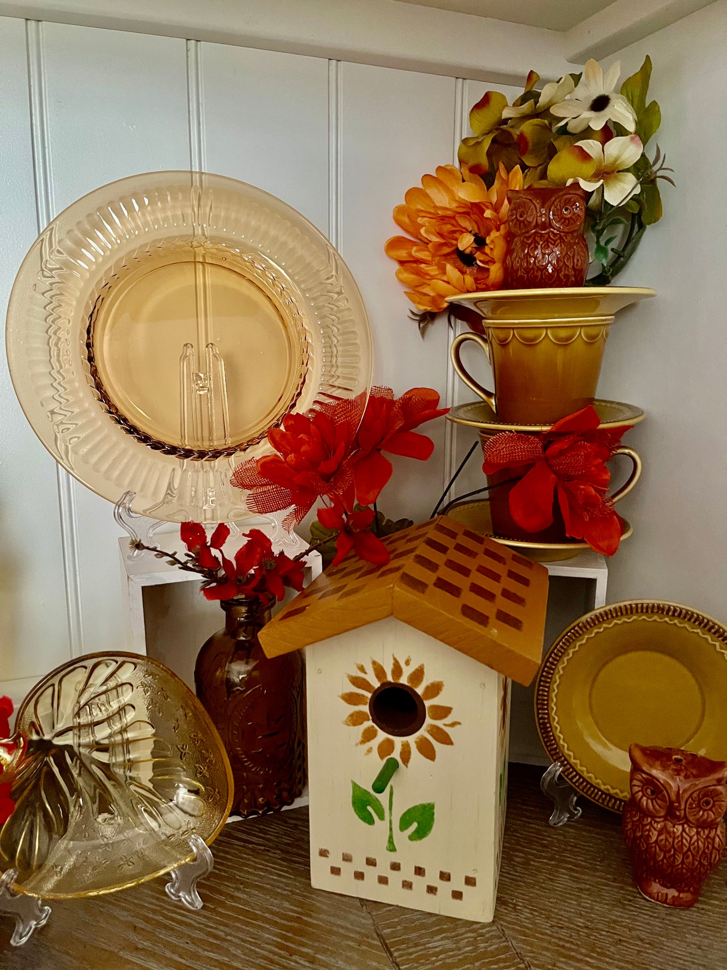 Vintage 1970s Pressed Soft  Amber Glass Dinner Plate with Fluted Rim & Braided Center –