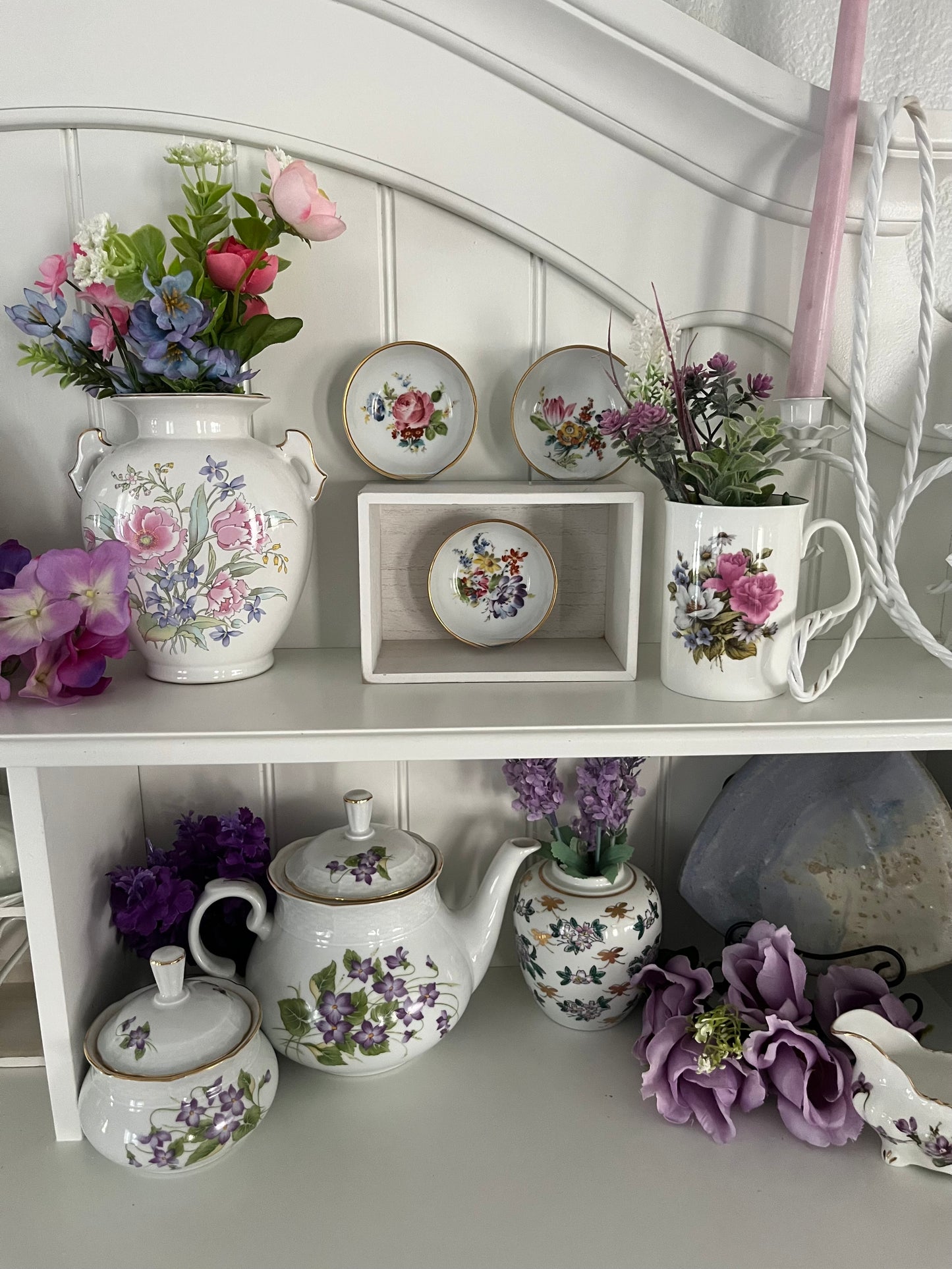 Beautiful Circa 1980’s Vintage Kaiser W. Germany Floral Bouquet White Porcelain Small Trinket Dishes (Set of 3) with Gold Trim – 3” – 7oz