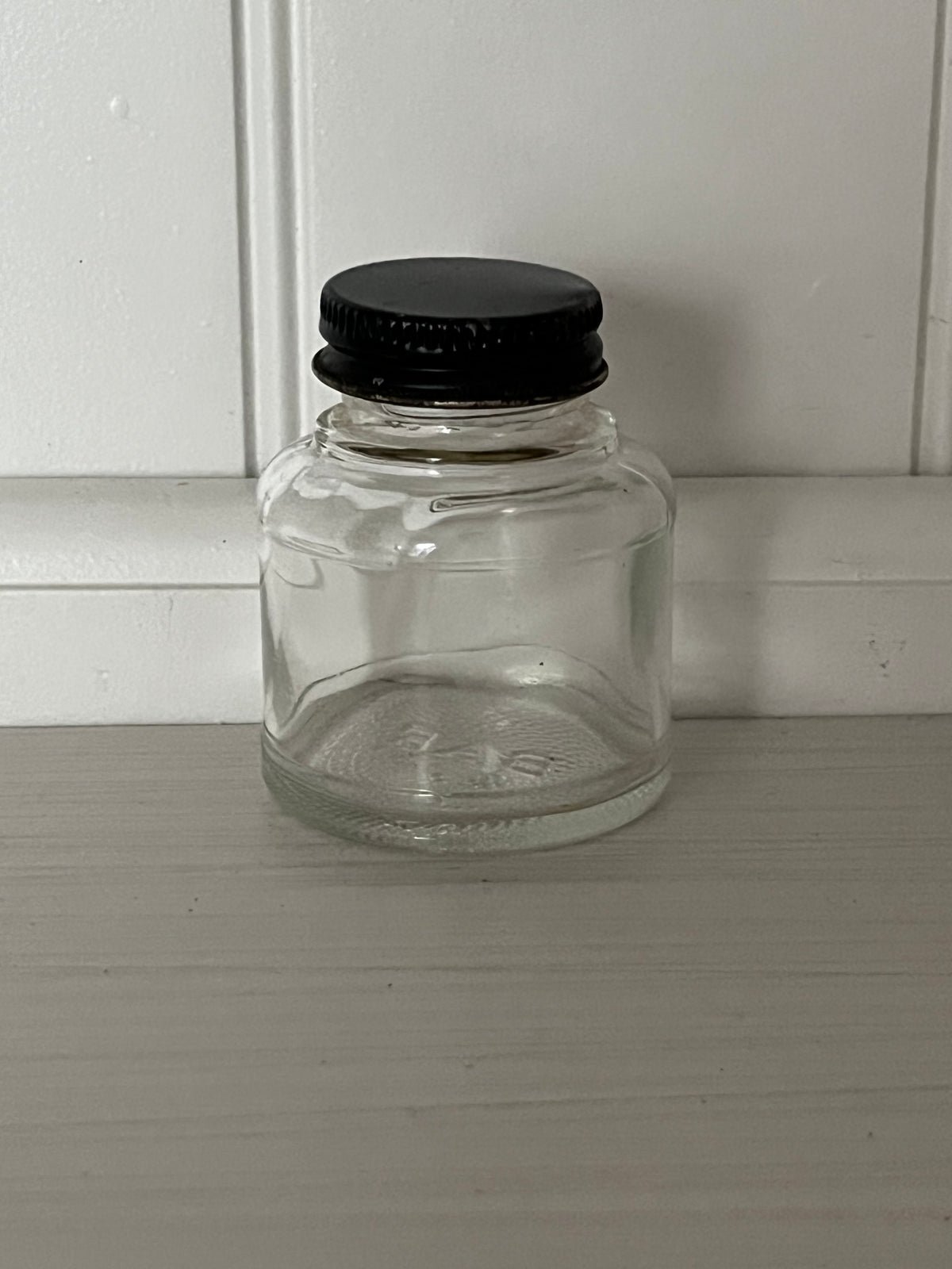 Vintage c1990’s Badger Air-Brush 2 oz Glass Paint Jar | BAB Marked Black Lid | Small Artist Supply Bottle