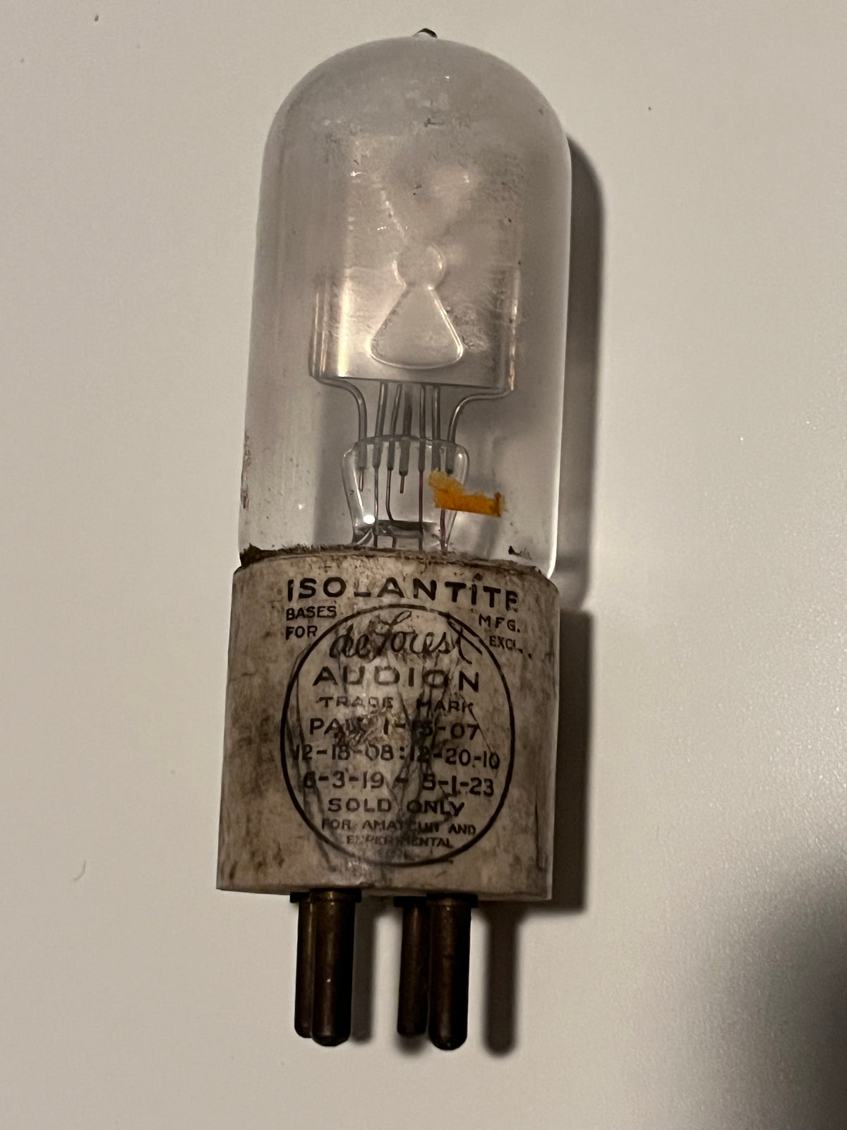 Antique c.1924 De Forest Audion Vacuum Tube Collectible | Likely DV-5 | Isolantite 4-Pin Radio Amplifier