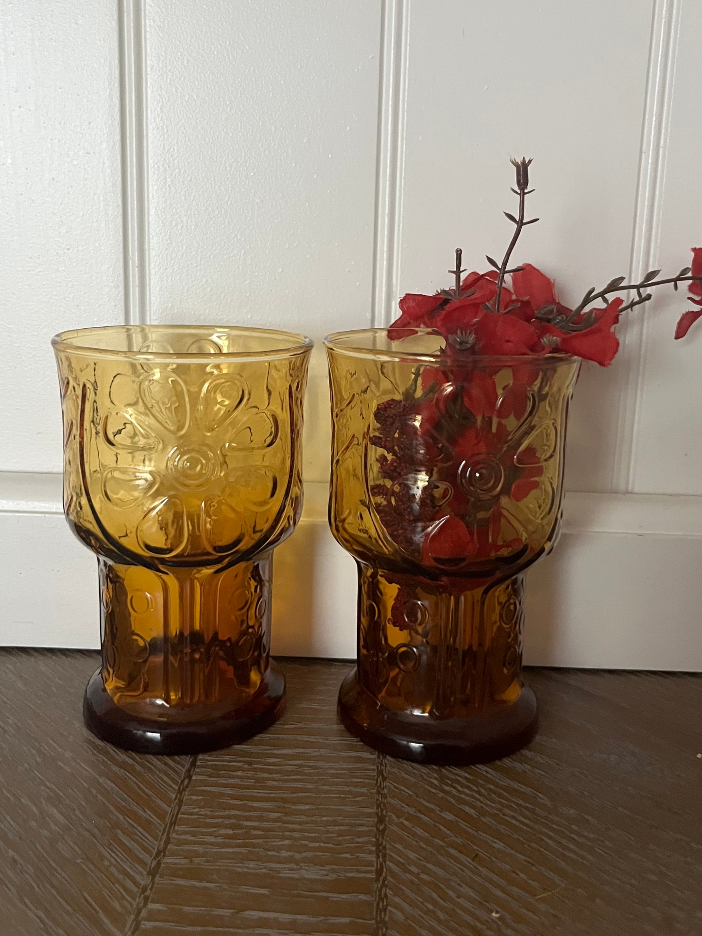 Vintage Libbey “Country Garden” Amber Daisy Water Tumblers – 5” Pressed Glass (Set of 2) | c. 1970s
